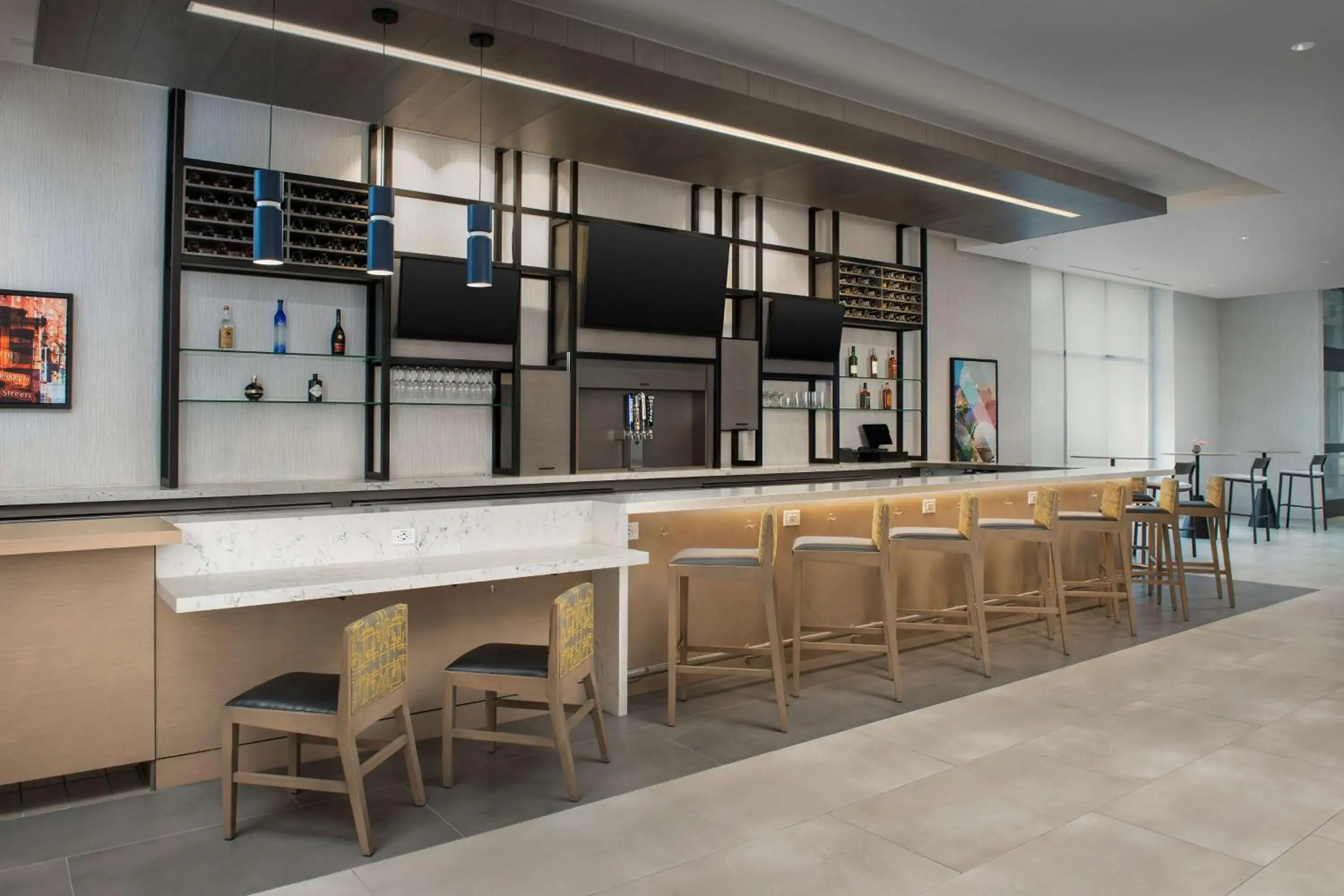 Lounge or bar in Hilton Garden Inn San Jose Airport Lounge or bar in Hilton Garden Inn San Jose Airport