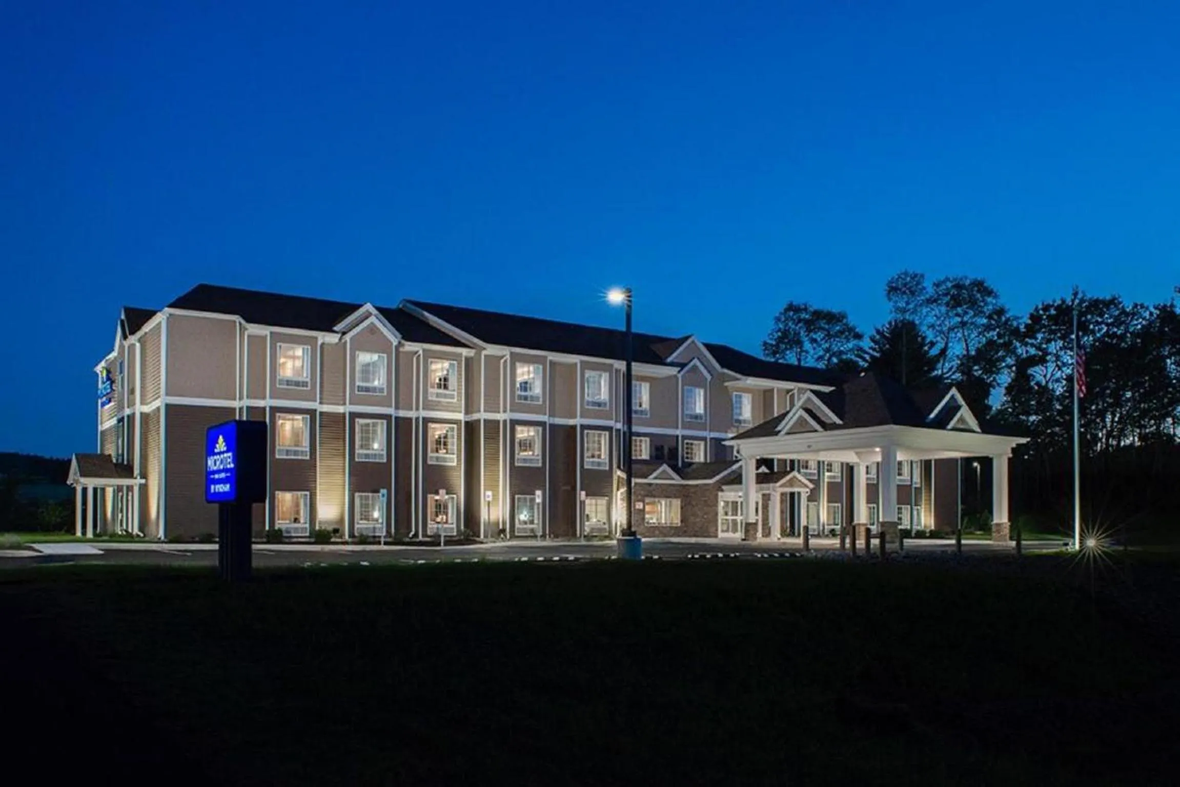 Microtel Inn & Suites by Wyndham Amsterdam NY