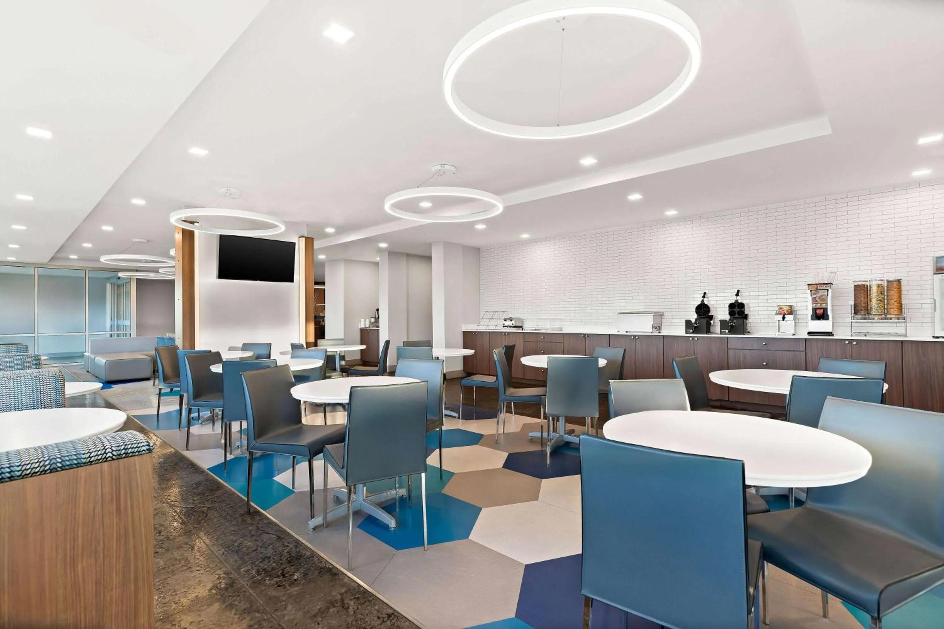 Restaurant/places to eat in Holiday Inn Express & Suites George - Quincy South by IHG