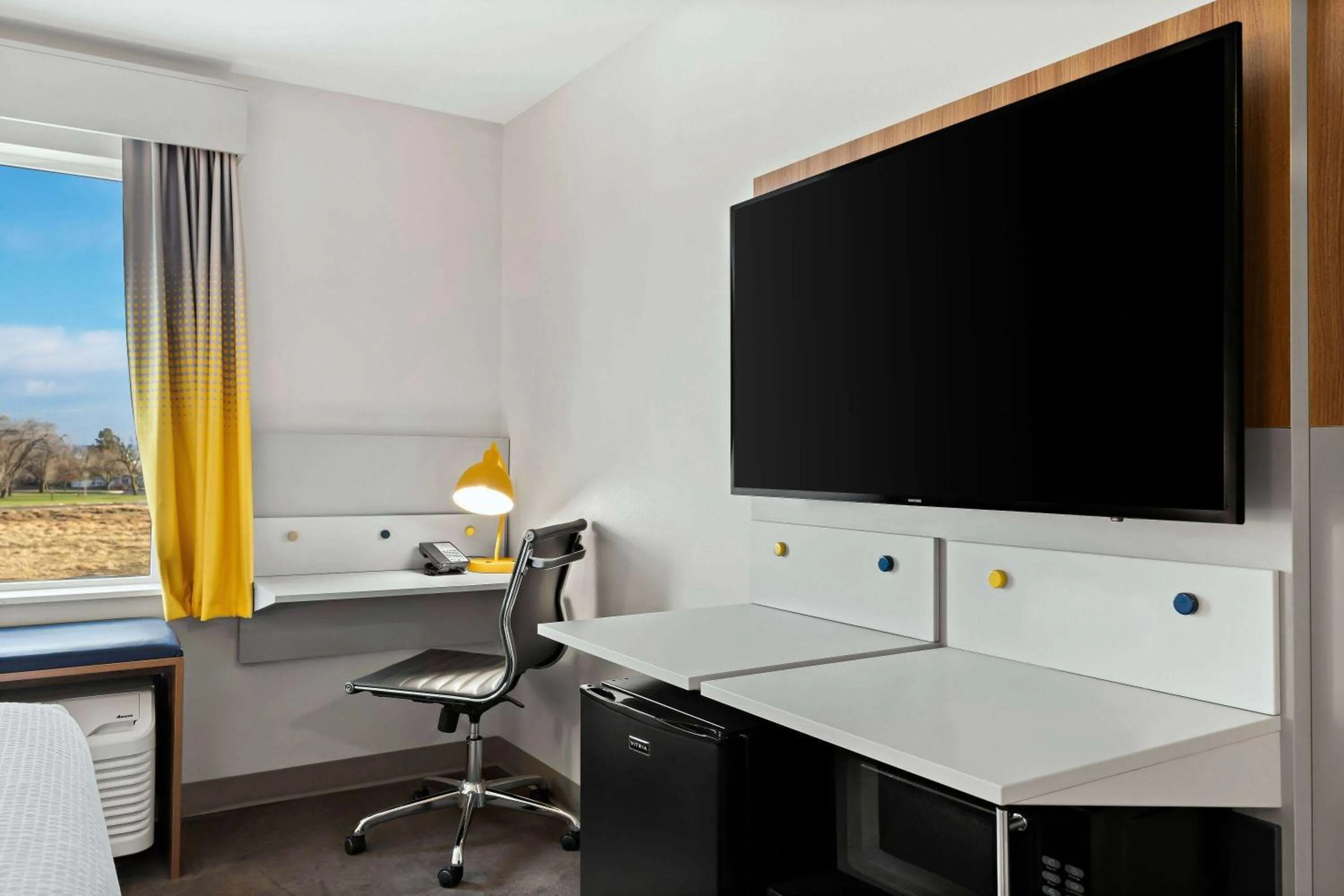 Bed in Holiday Inn Express & Suites George - Quincy South by IHG