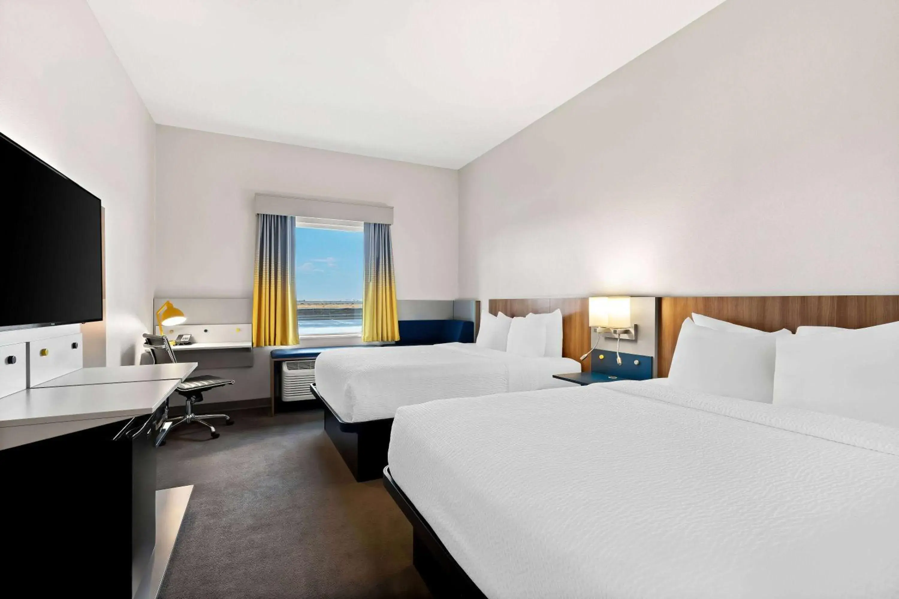 Bed in Holiday Inn Express & Suites George - Quincy South by IHG Bed in Holiday Inn Express & Suites George - Quincy South by IHG