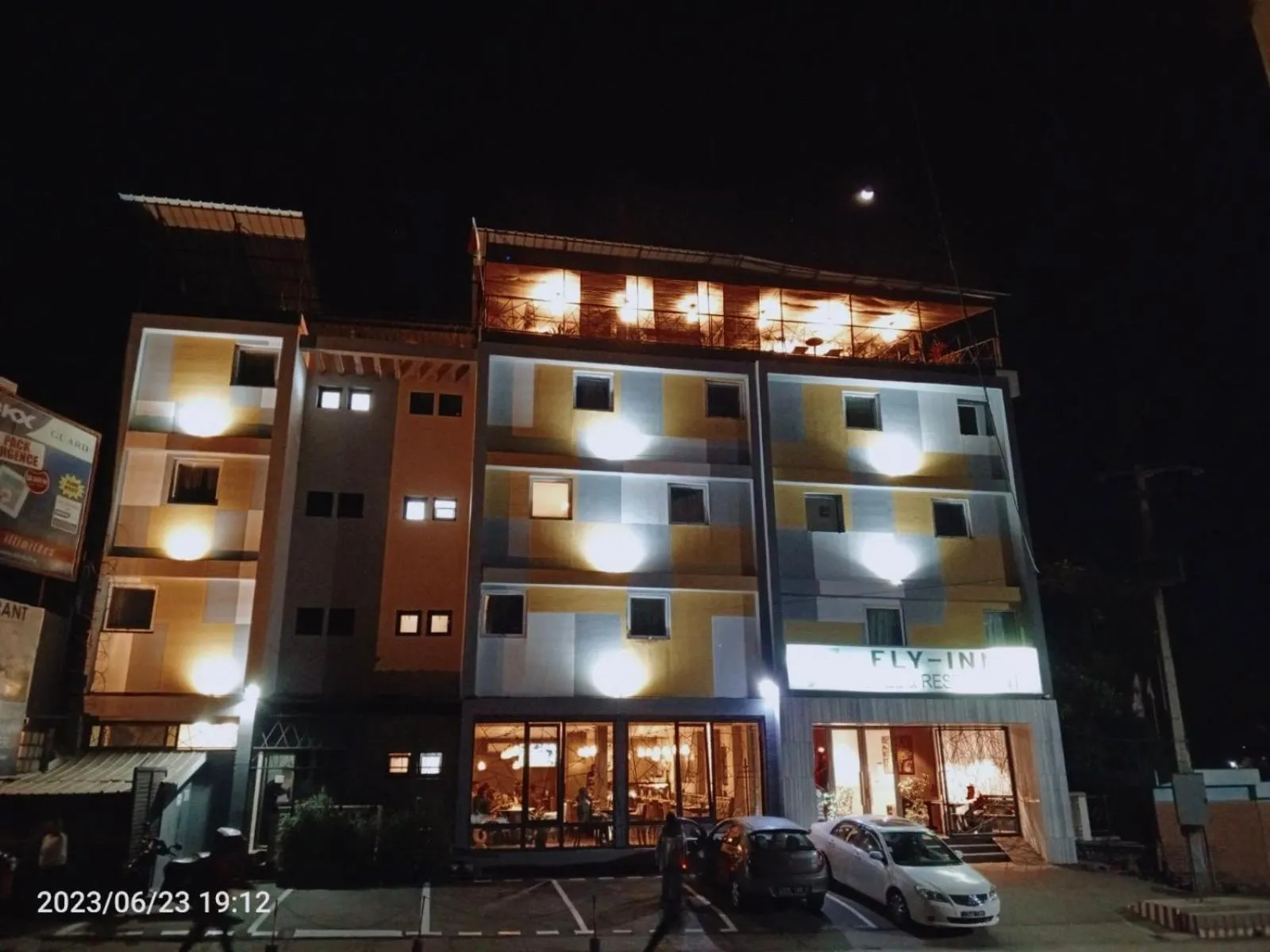FLY INN Madagascar HOTEL - Navette GRATUITE H24 - à 300m de l'Aéroport International Ivato-Antananarivo