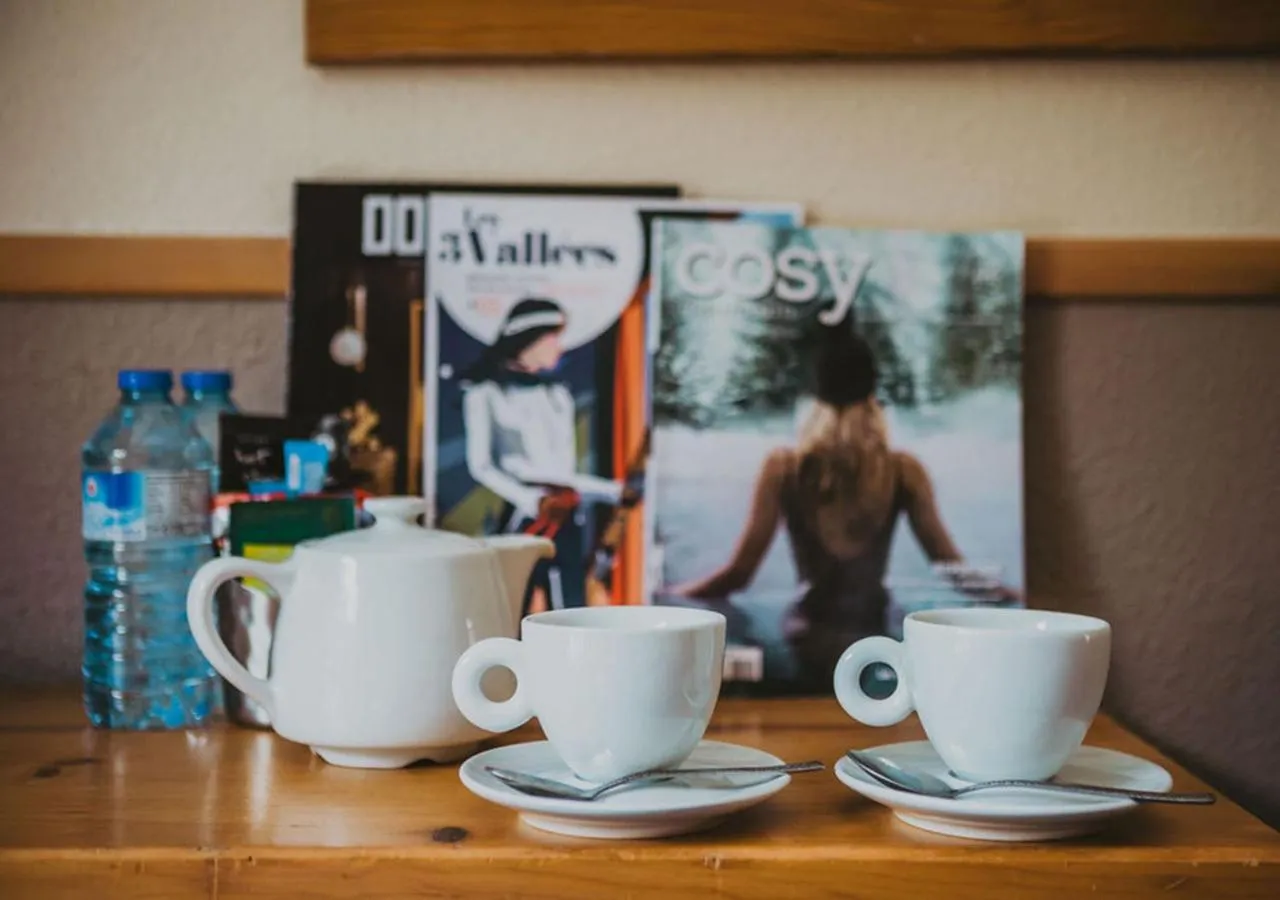 Coffee/tea facilities in Hôtel Les Grangettes