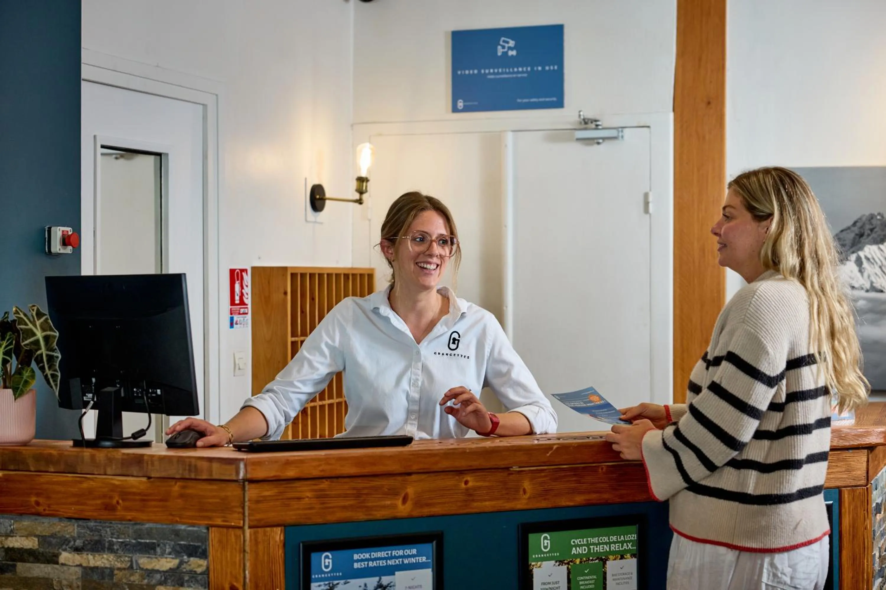 Lobby or reception in Hôtel Les Grangettes