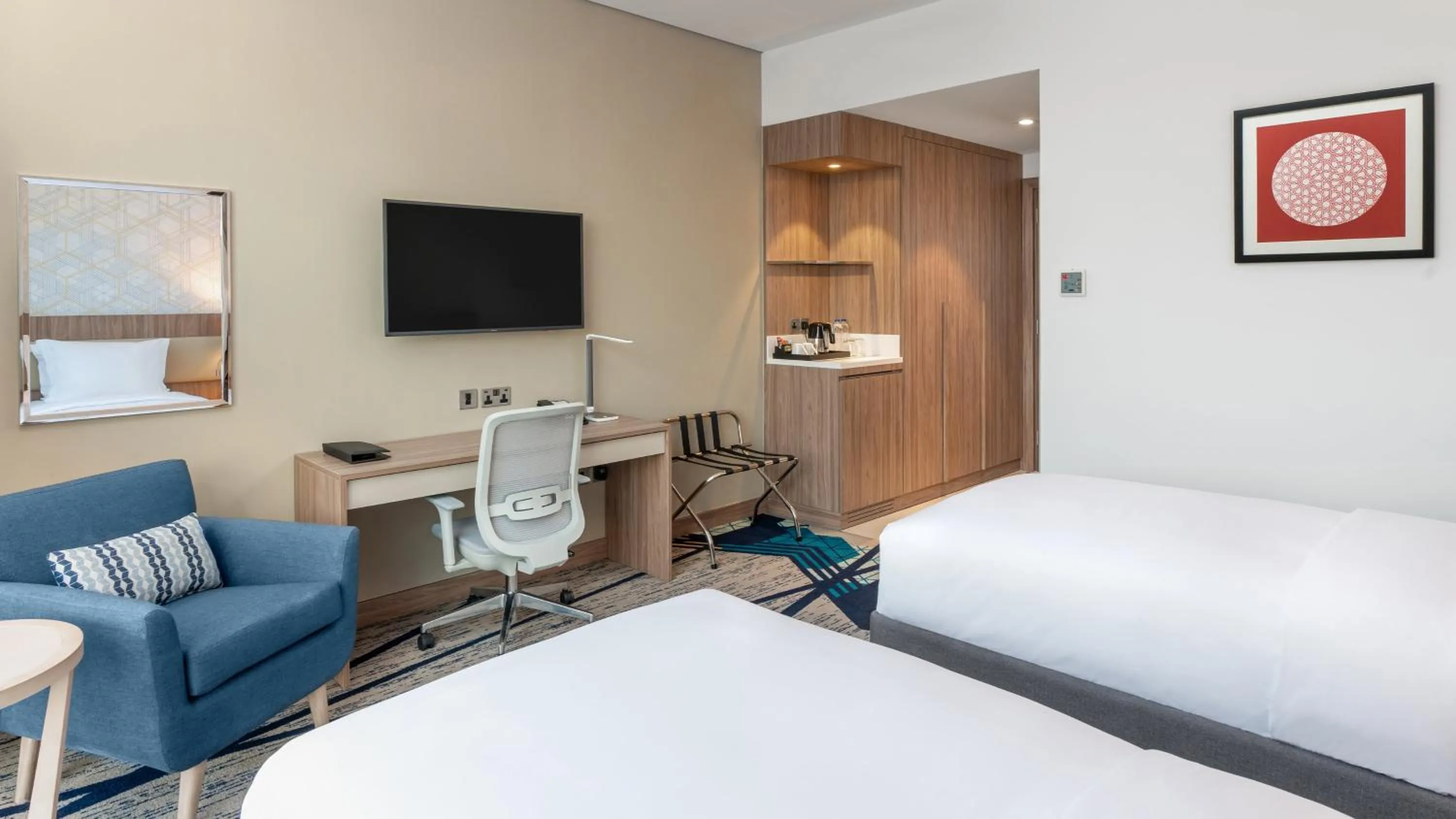 Photo of the whole room, Bed in Holiday Inn & Suites Al Jubail by IHG