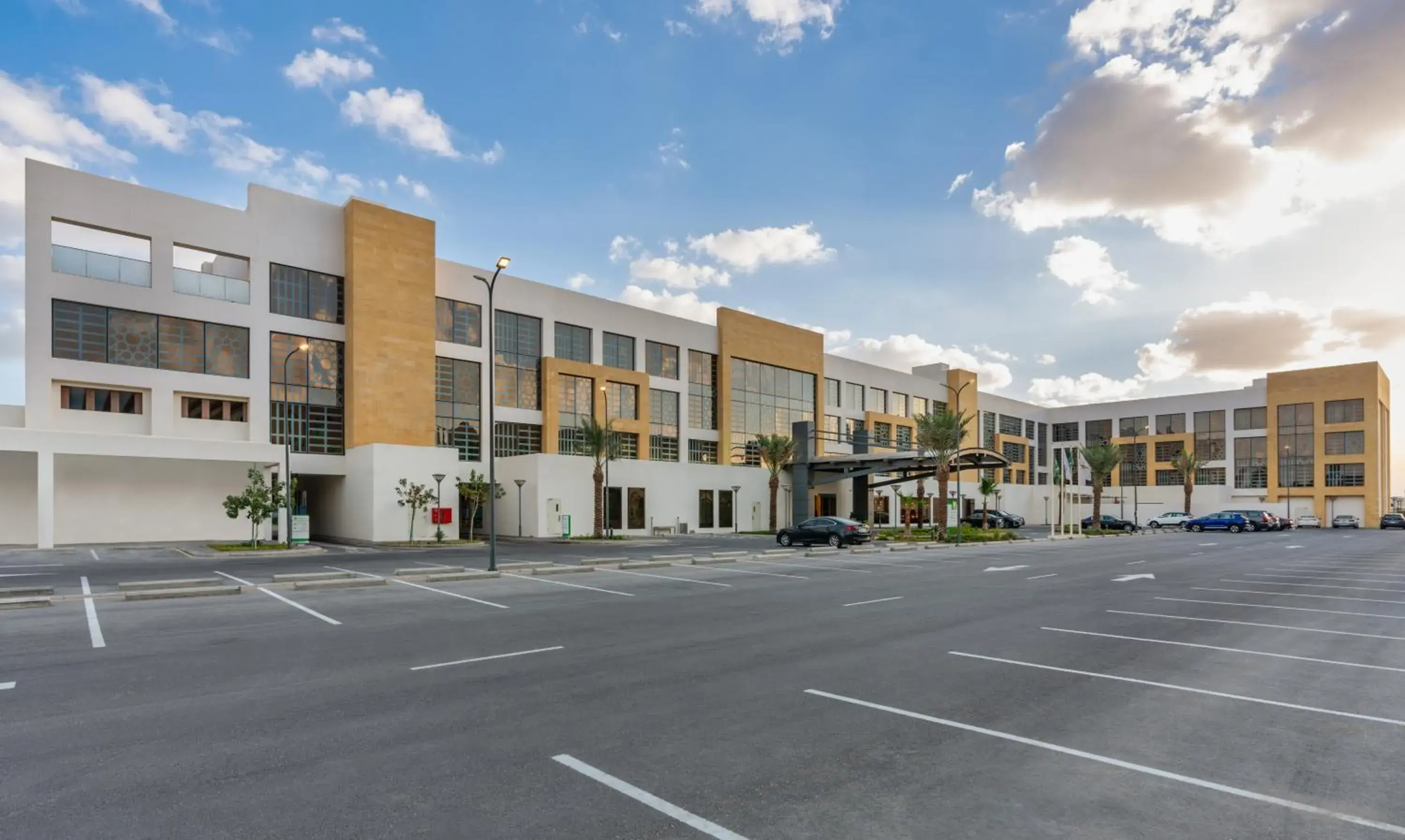 Property building in Holiday Inn & Suites Al Jubail by IHG Property building in Holiday Inn & Suites Al Jubail by IHG