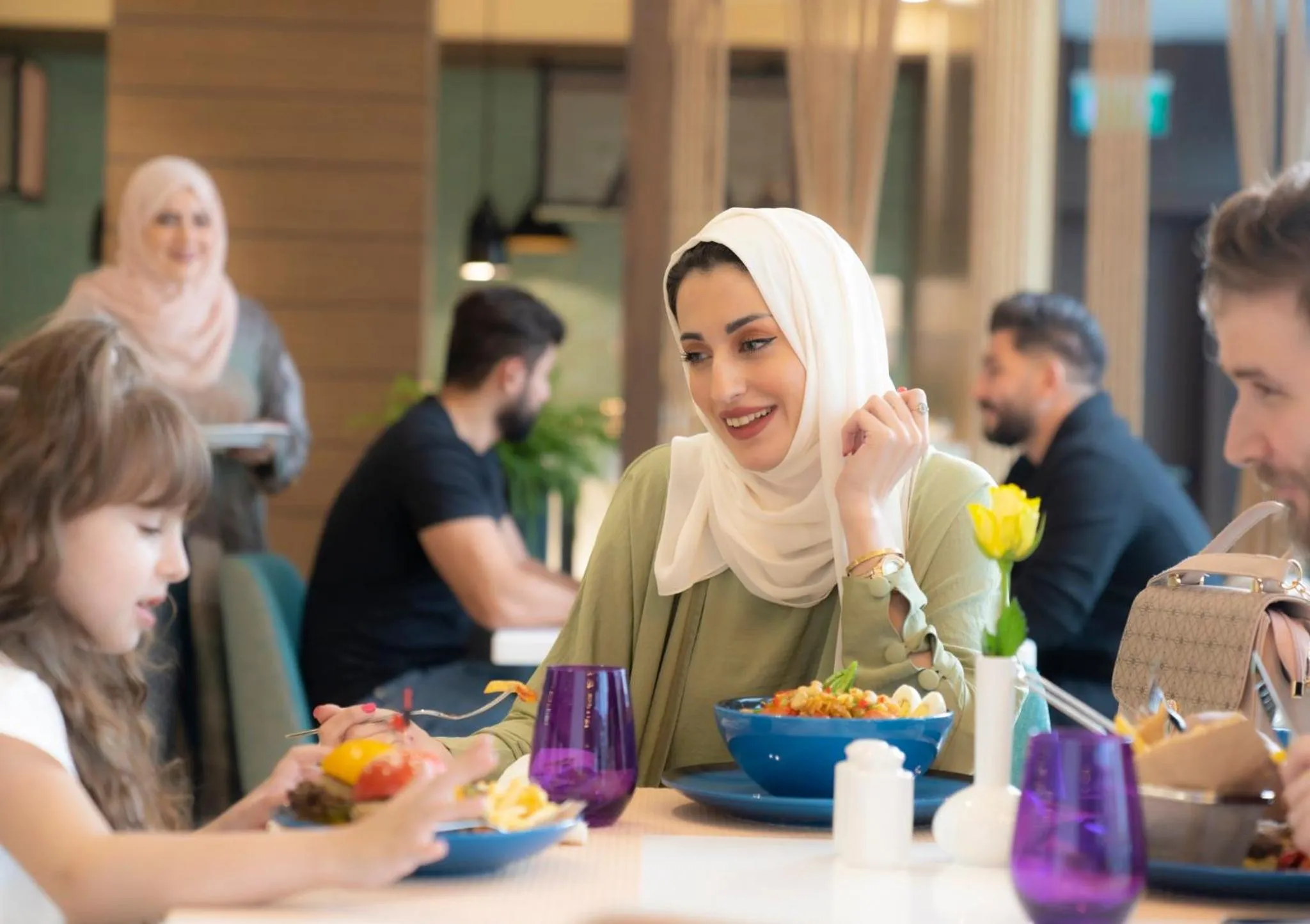 Restaurant/places to eat in Holiday Inn & Suites Al Jubail by IHG