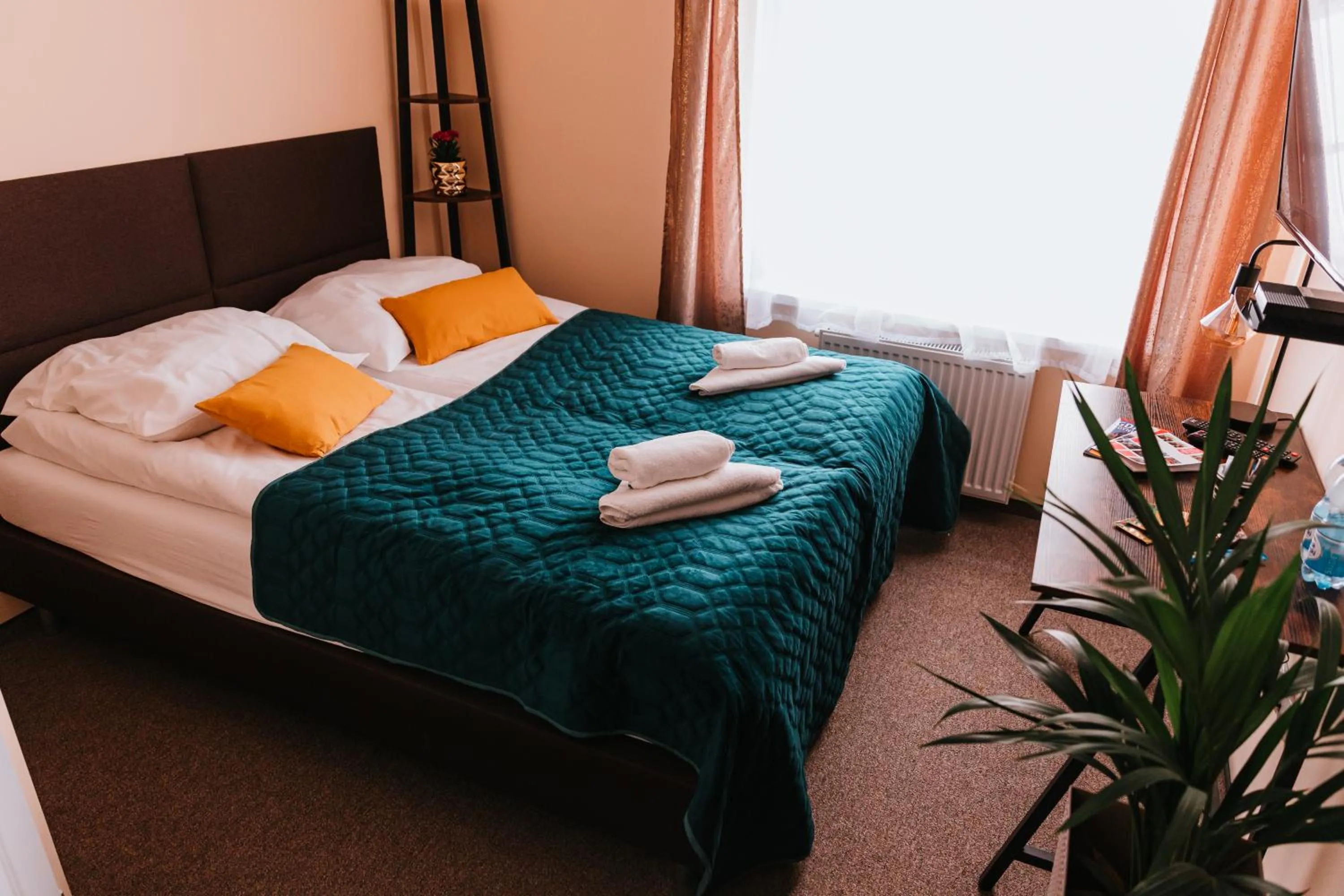 Photo of the whole room, Bed in Kamieniczka Palladium