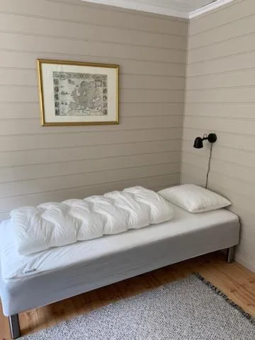 Bed in Trysnes Brygge