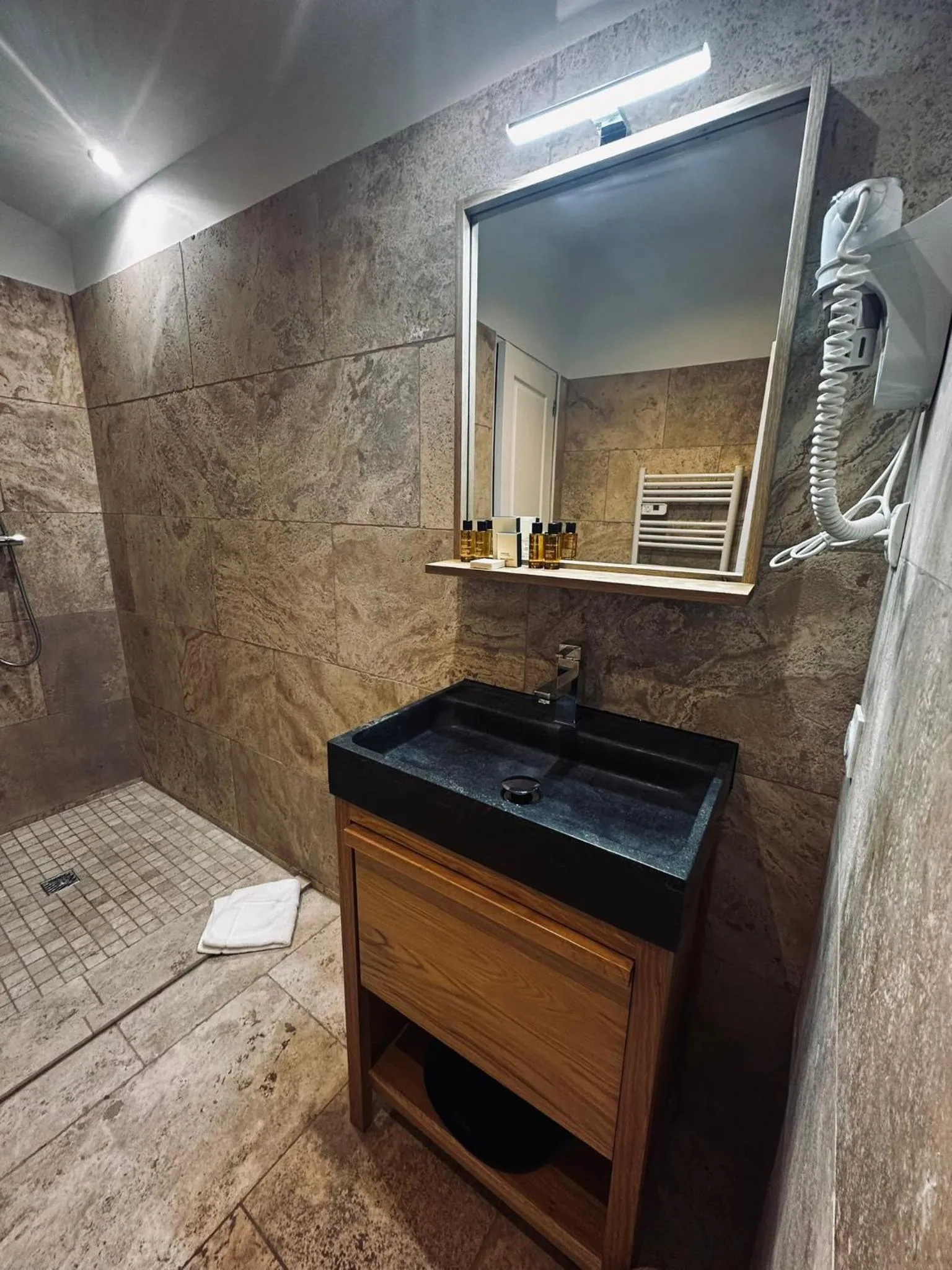 Bathroom, Bed in La Villa Dune, Hôtel & Spa