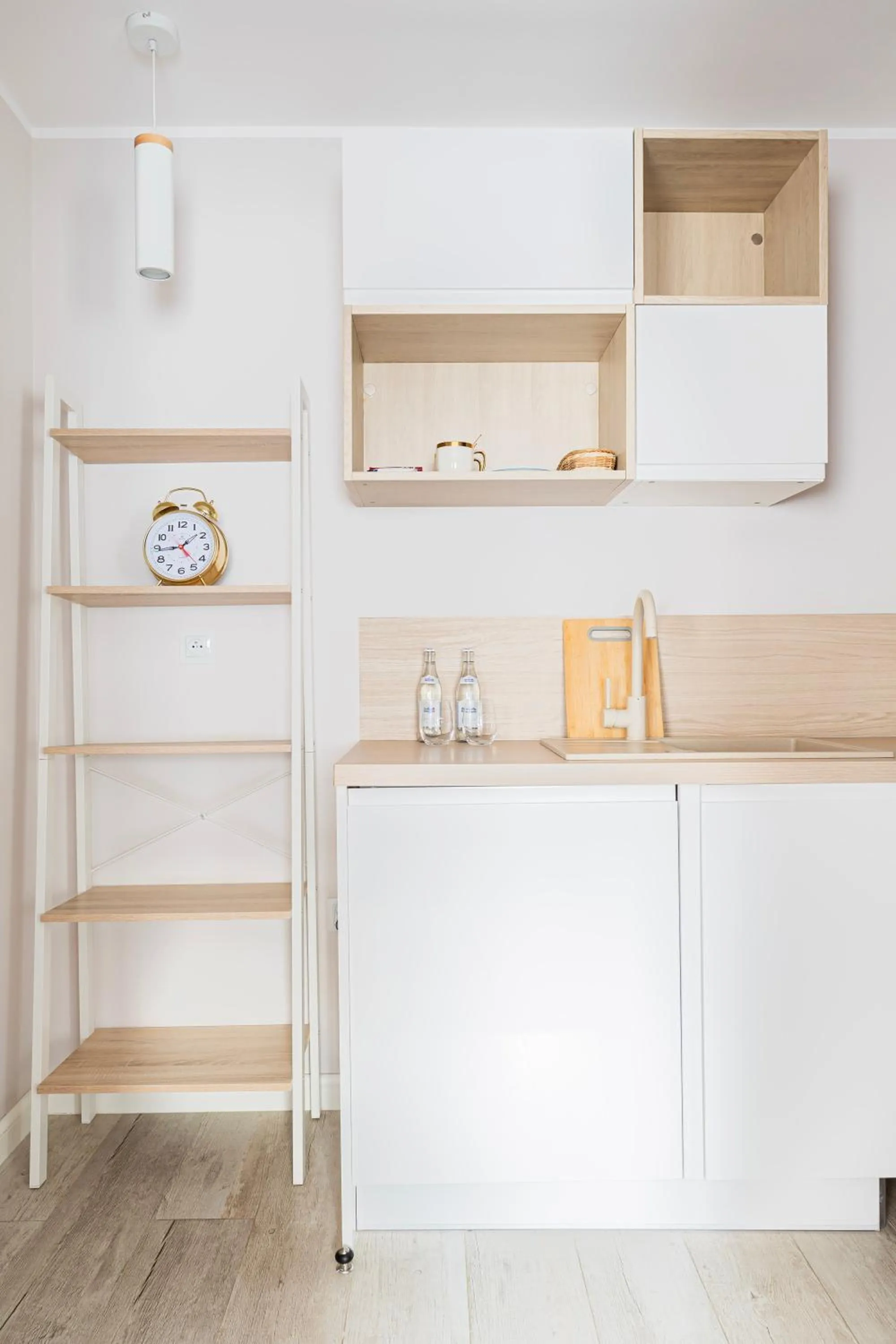 Kitchen or kitchenette in Kamienica Pod Neptunem - Rynek Puck - Śniadanie w cenie - 200m do Molo