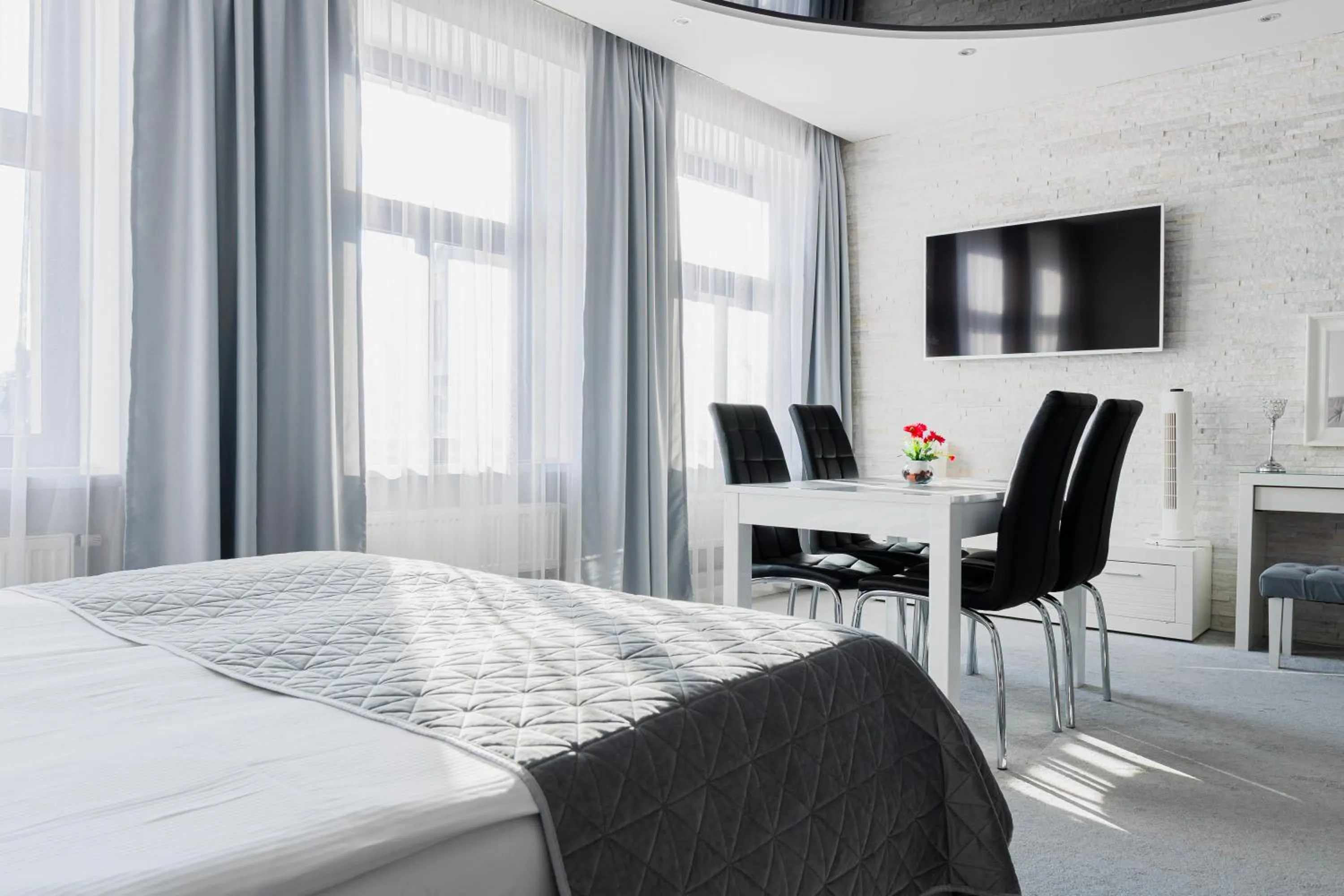 Bed in Kamienica Pod Neptunem - Rynek Puck - Śniadanie w cenie - 200m do Molo