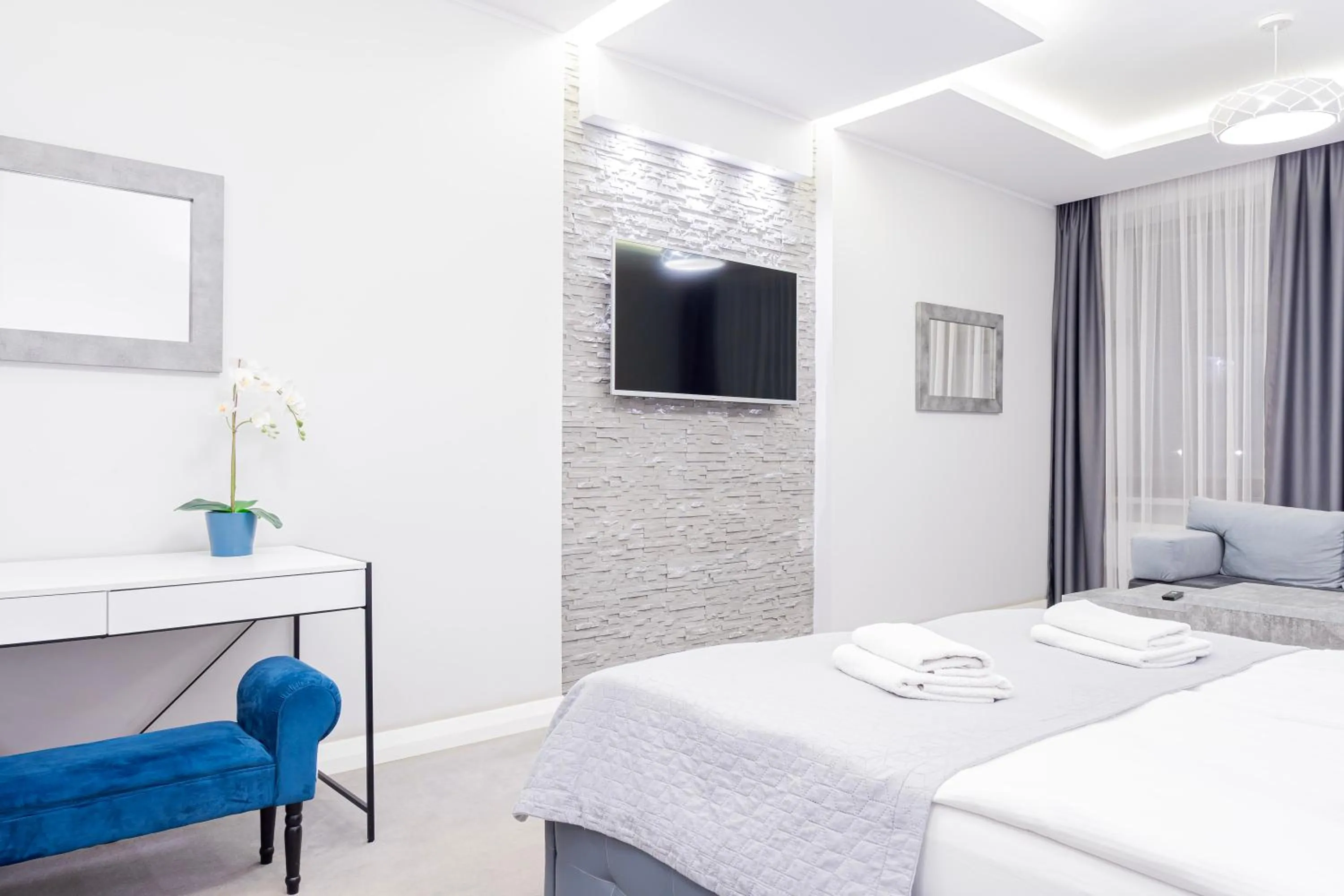 Bed in Kamienica Pod Neptunem - Rynek Puck - Śniadanie w cenie - 200m do Molo