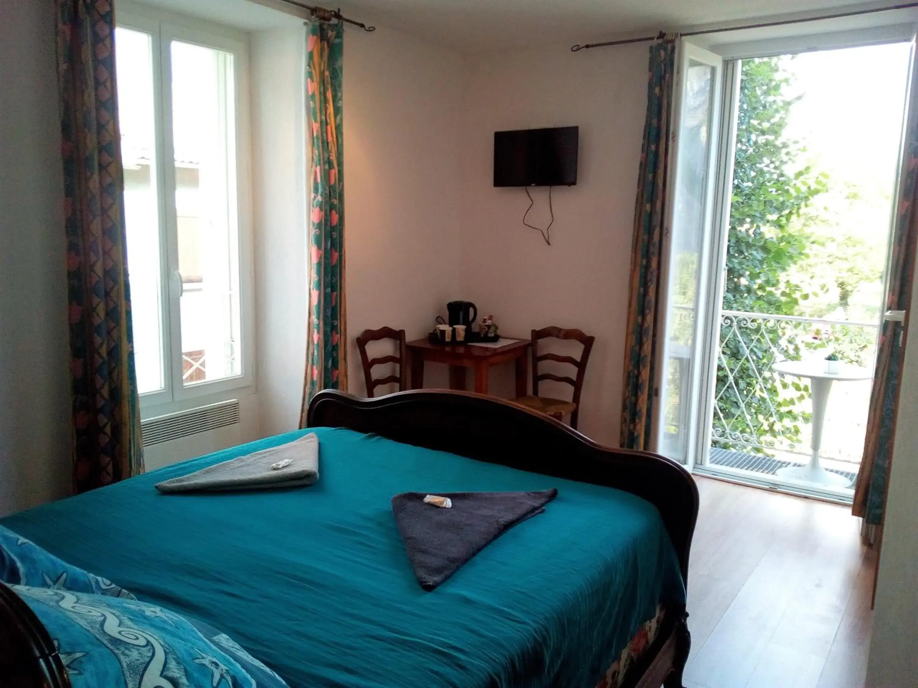 Family Room with Private Bathroom in Le Relais des Cavaliers Family Room with Private Bathroom in Le Relais des Cavaliers