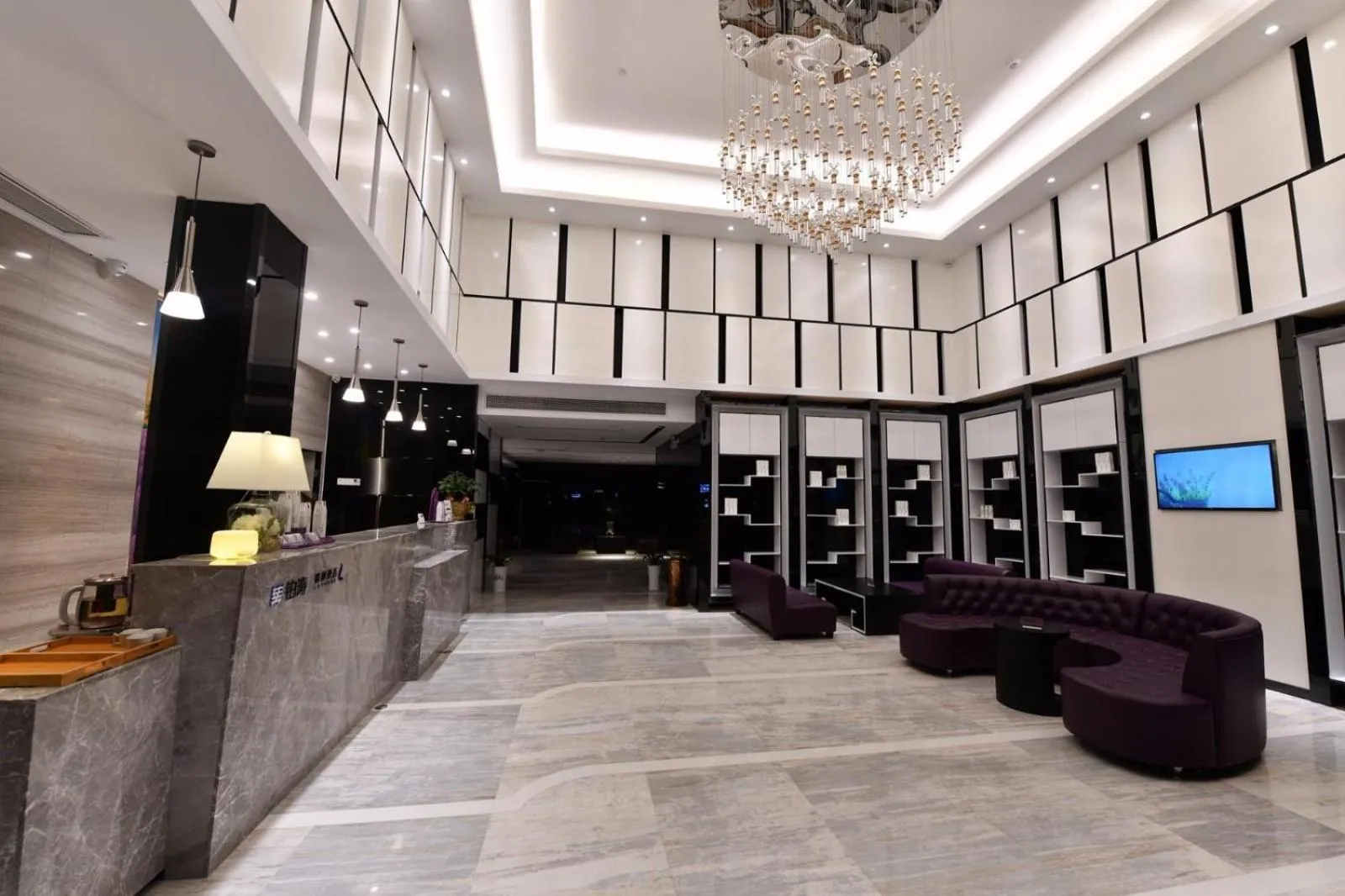 Lavande Hotel Huizhou High-speed Railway South Station Wanlian Square