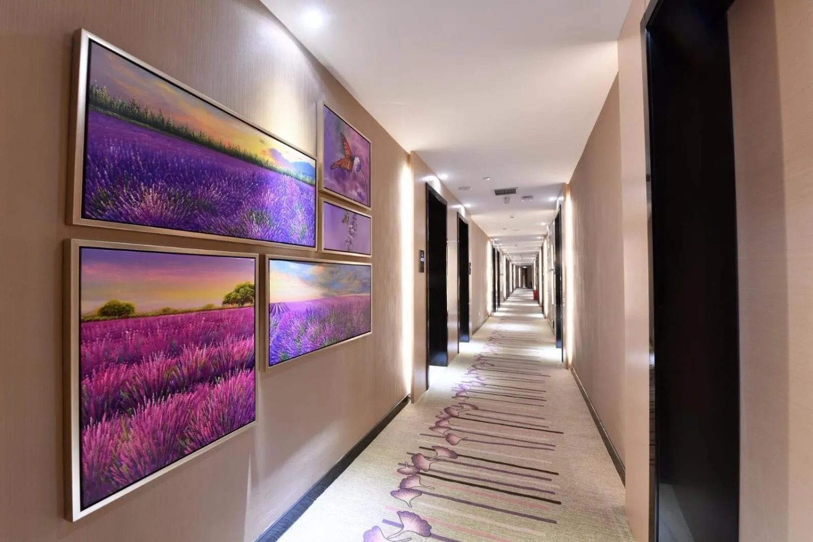 Lavande Hotel Huizhou High-speed Railway South Station Wanlian Square