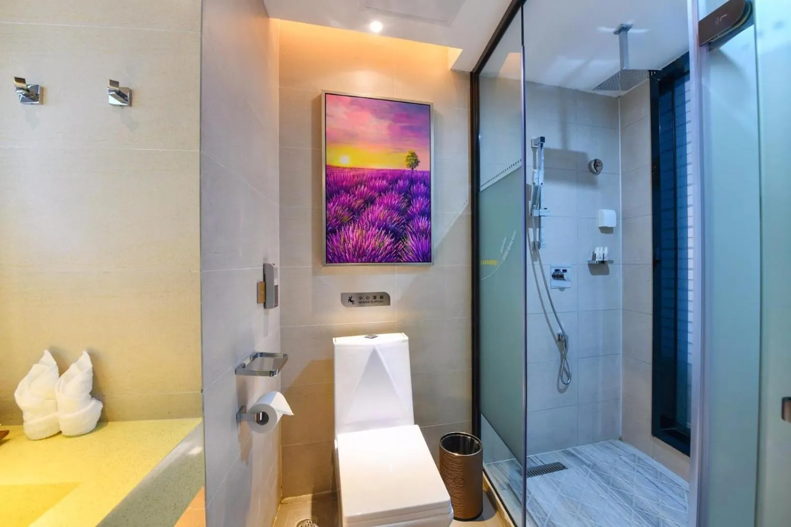 Lavande Hotel Huizhou High-speed Railway South Station Wanlian Square