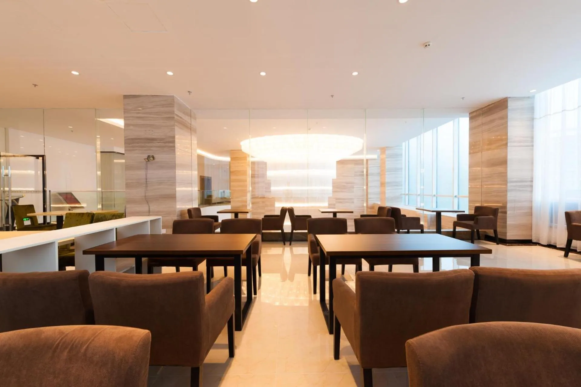 Lavande Hotel Langzhong Railway Station And International Trade City