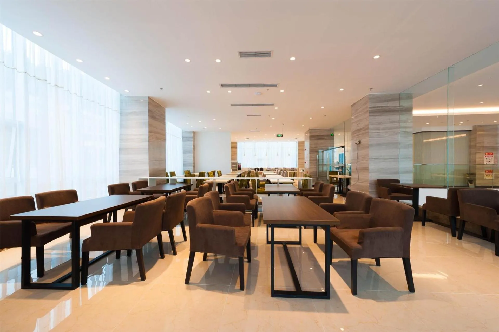 Lavande Hotel Langzhong Railway Station And International Trade City