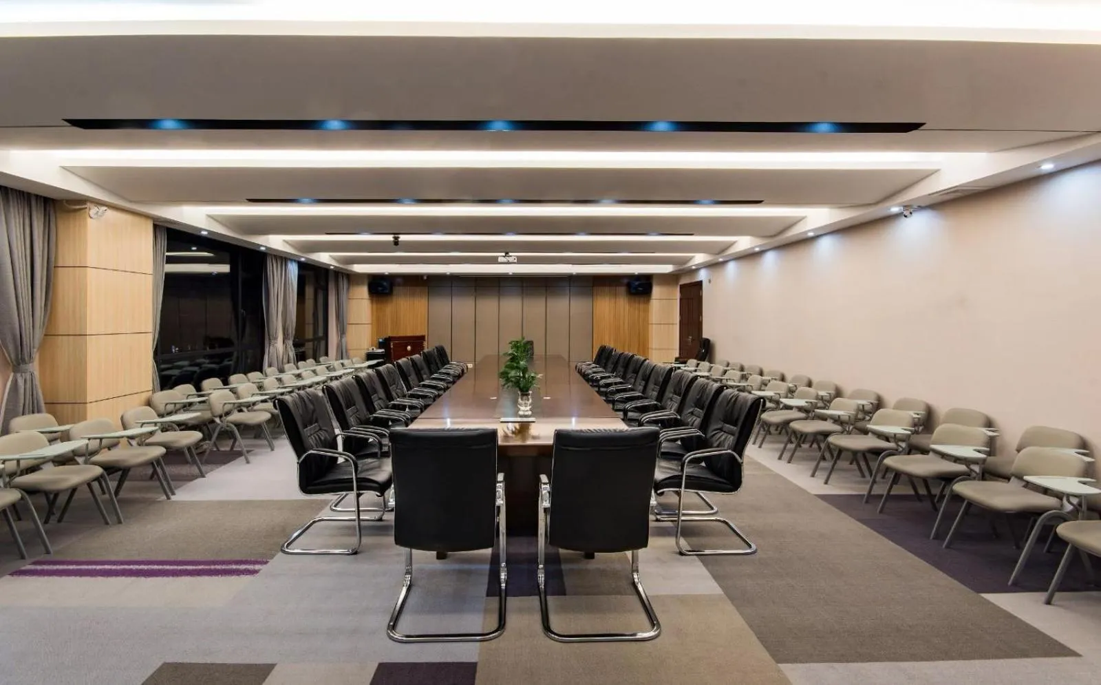 Lavande Hotel Qingyuan Sports Park Municipal Government