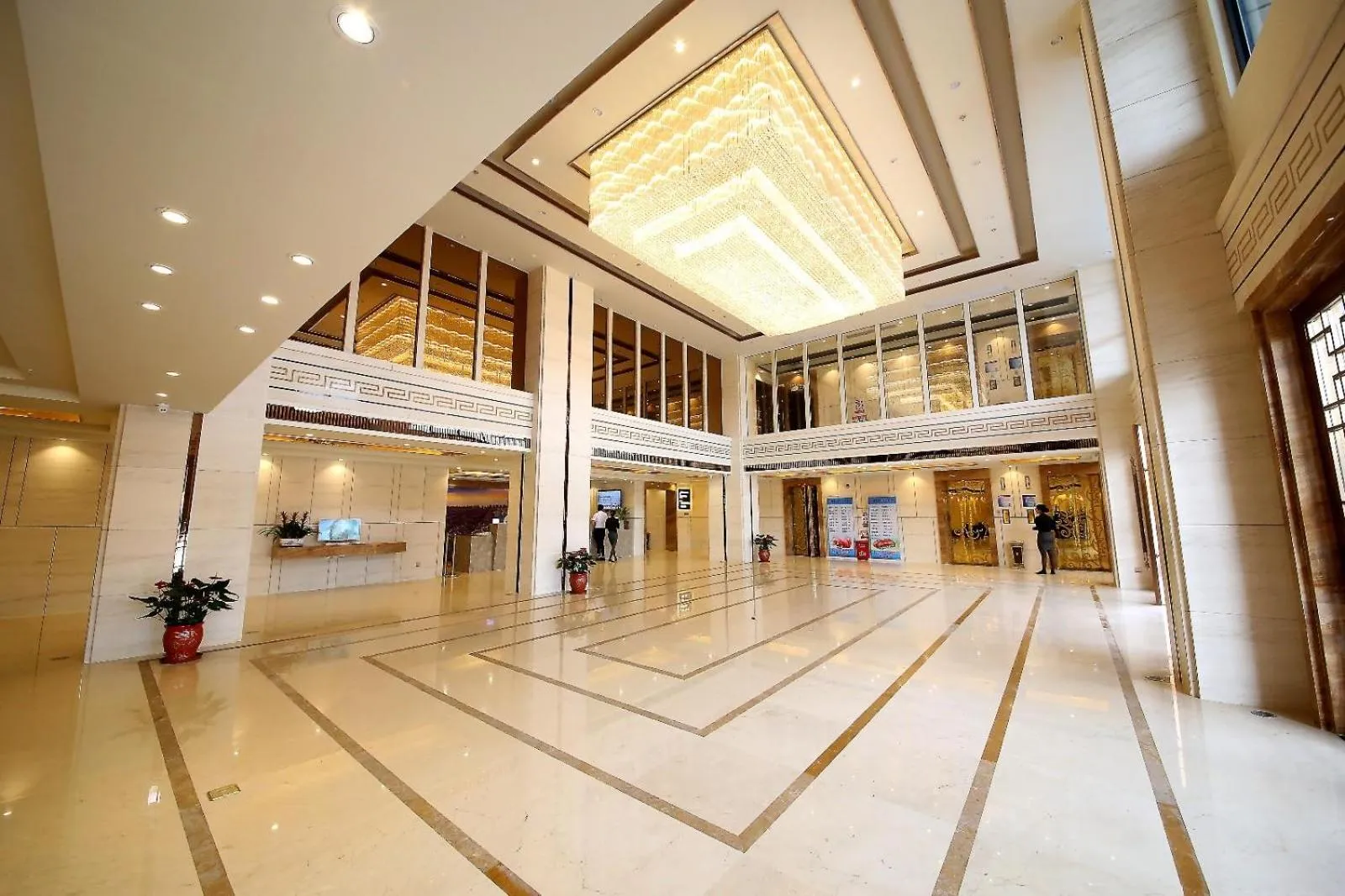 Lavande Hotel Heyuan Zijin