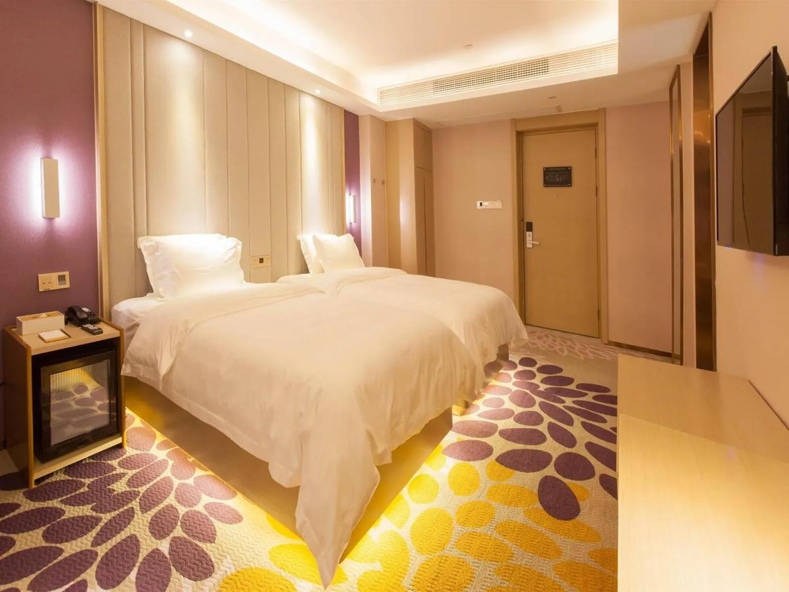 Bed in Lavande Hotel Puning International Commodity Mall