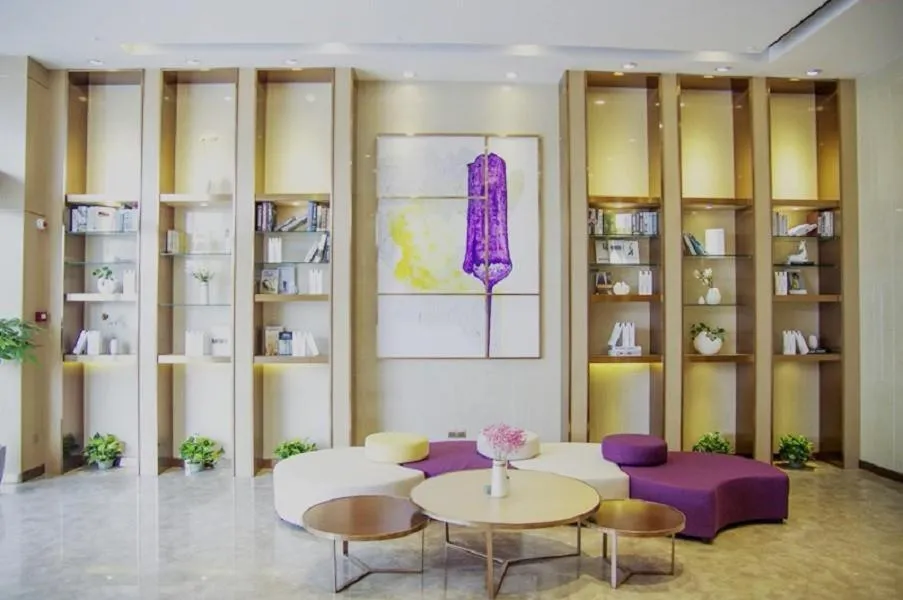 Lavande Hotel Neijiang High-speed Railway Station Peace Plaza