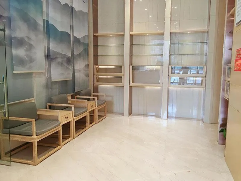 Lavande Hotel Zigong Tanmulin Lantern Park