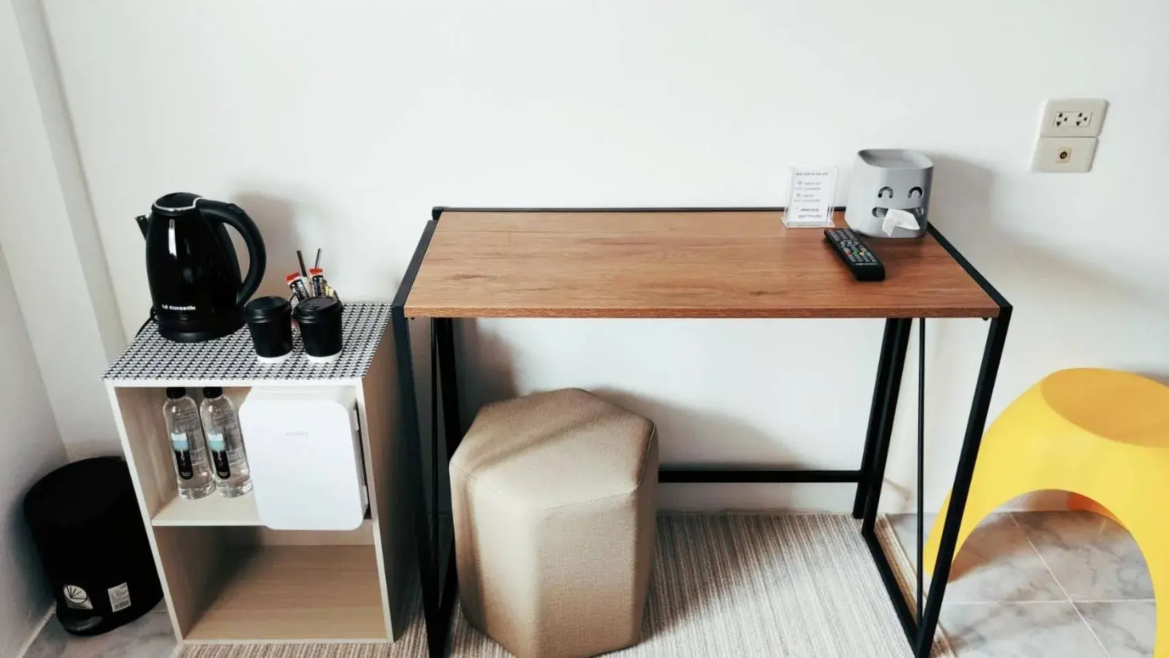 Nap at 265 Donmeaung Nap at 265 Donmeaung