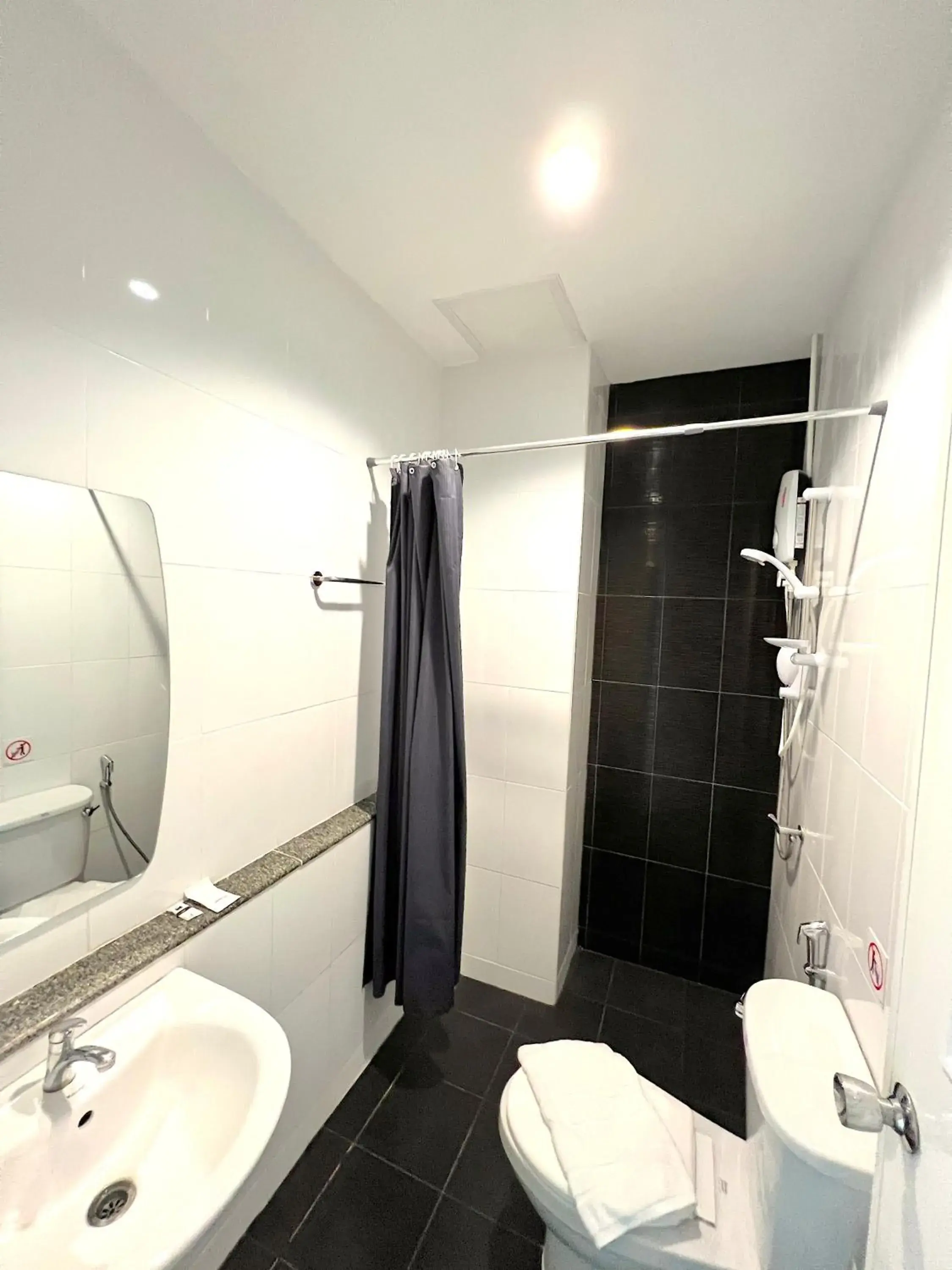 Nap at 265 Donmeaung Nap at 265 Donmeaung