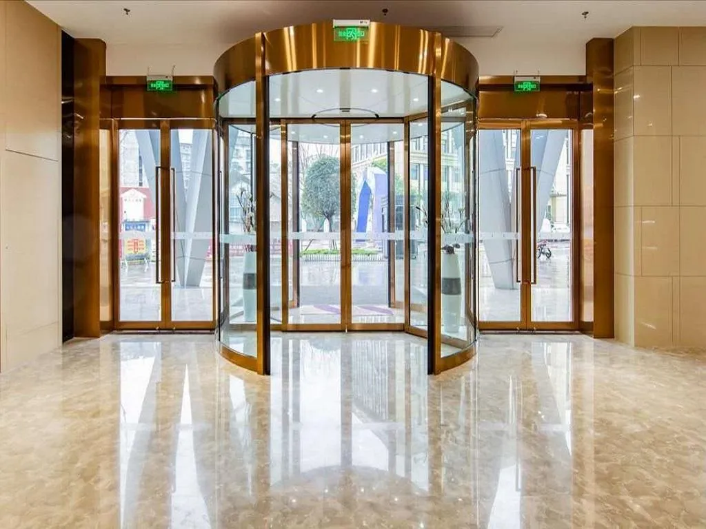 Lavande Hotel Bazhong Fortune Center