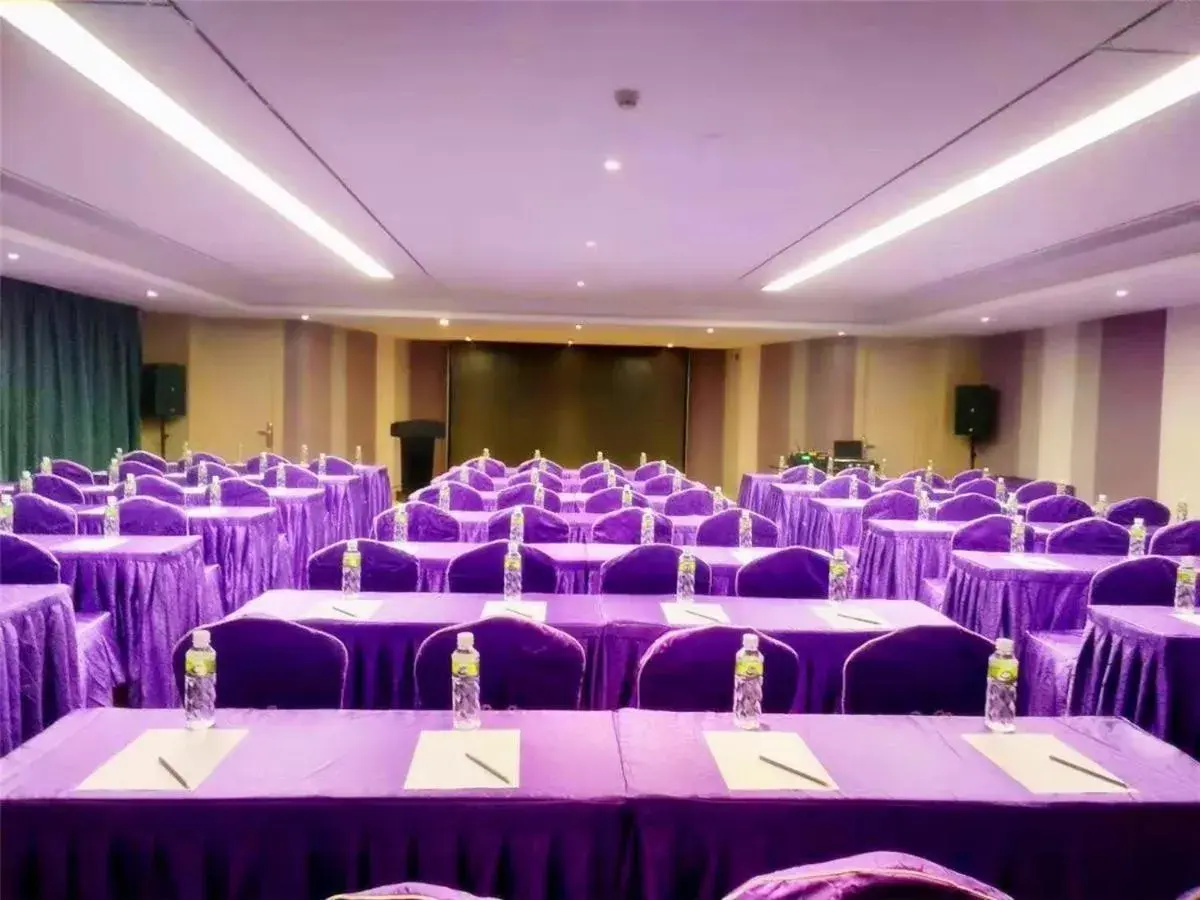 Lavande Hotel Jiangmen Golf Club Lavande Hotel Jiangmen Golf Club