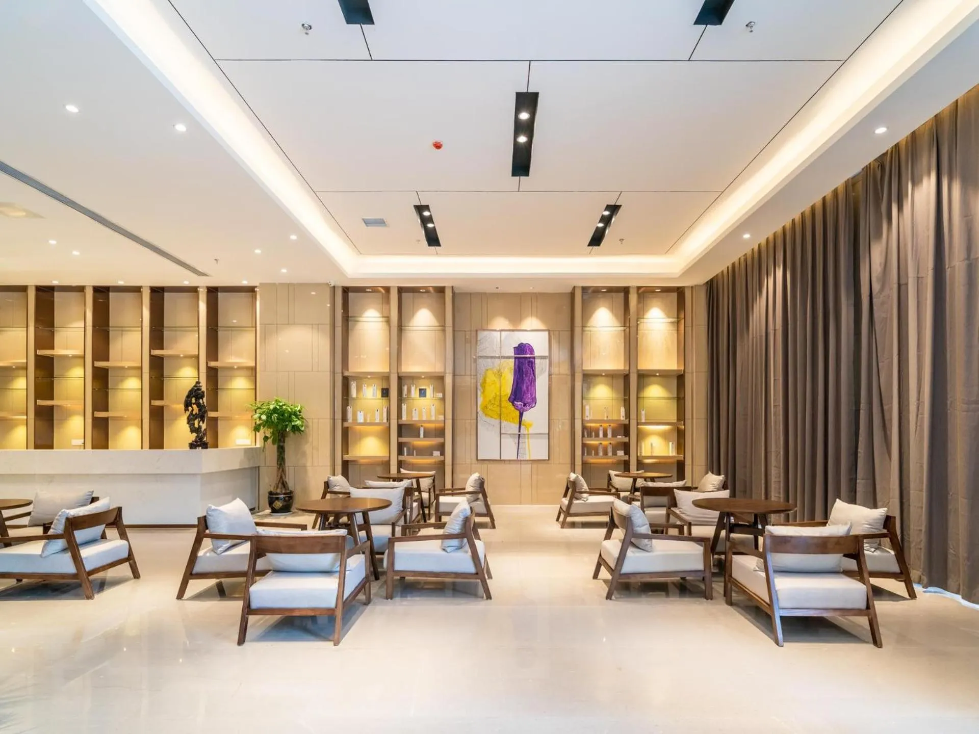 Lavande Hotel Anshun West High-speed Rrailway Station