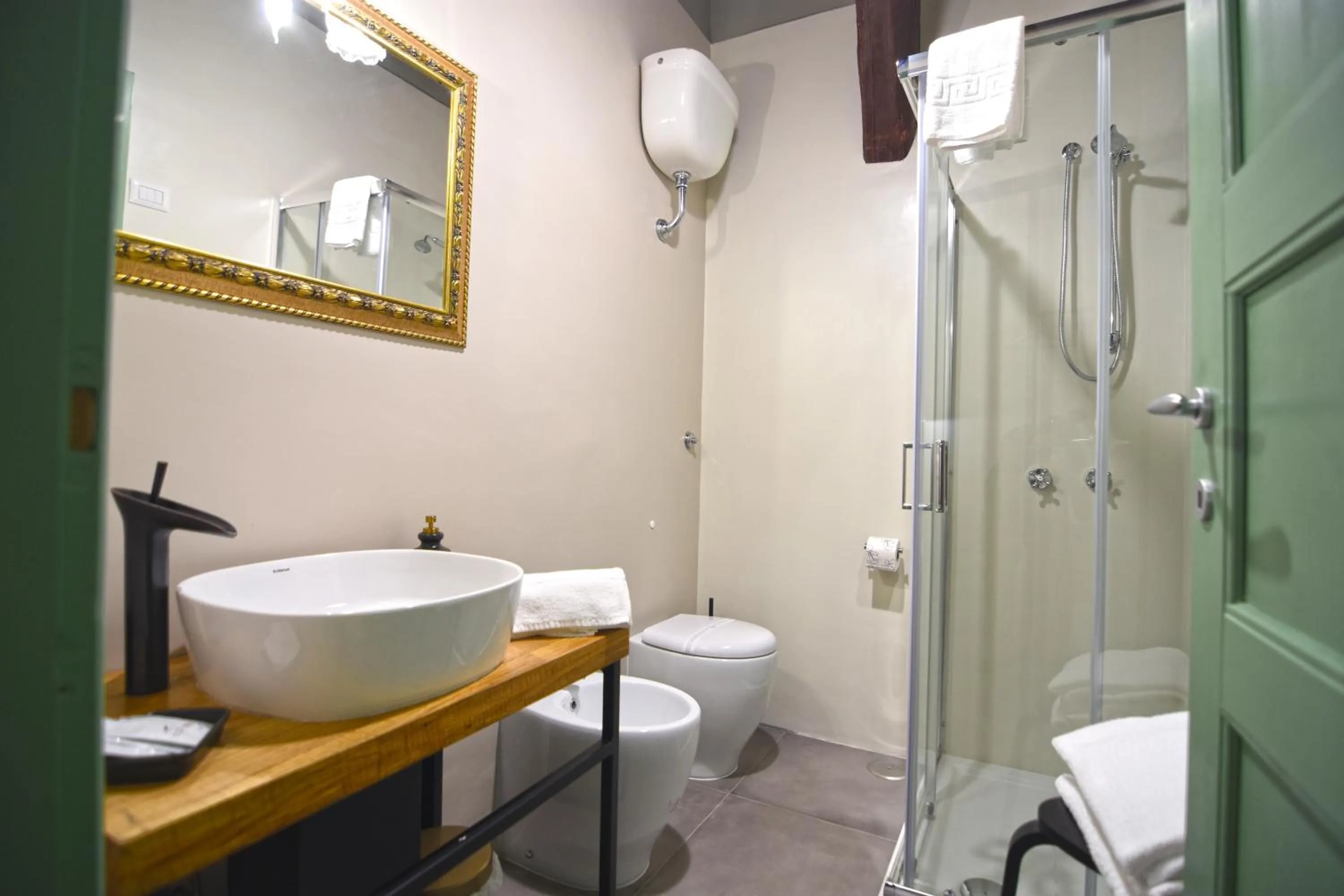 Bathroom in Palà Suites