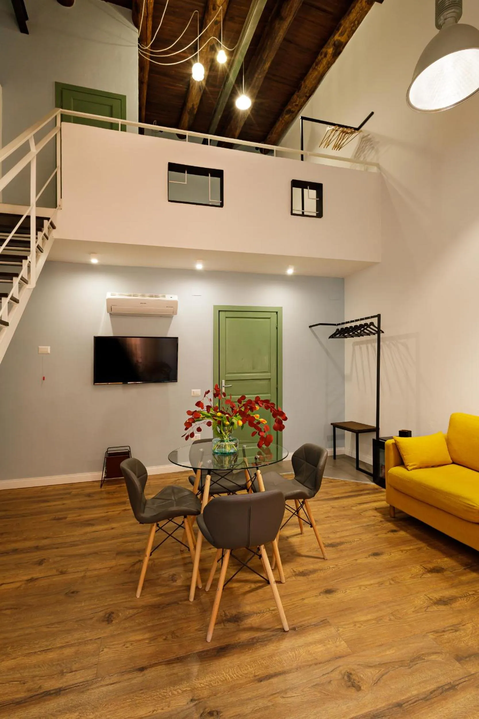 TV and multimedia in Palà Suites