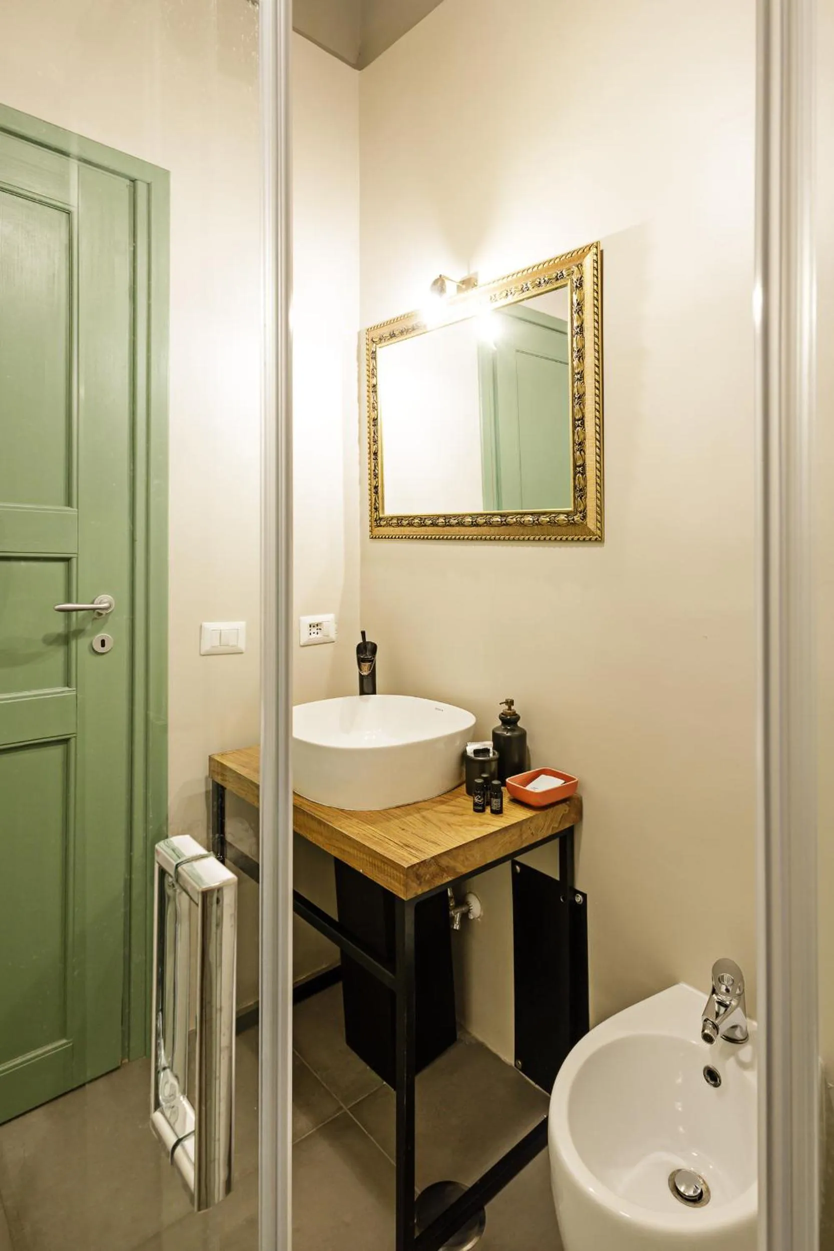 Bathroom in Palà Suites