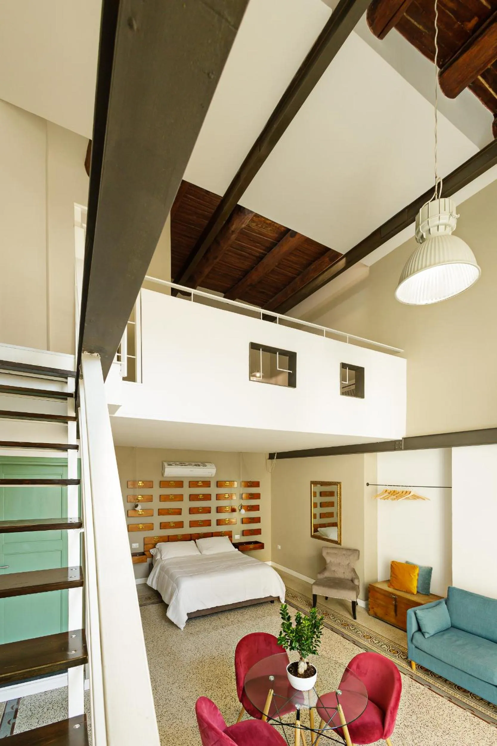 Photo of the whole room in Palà Suites