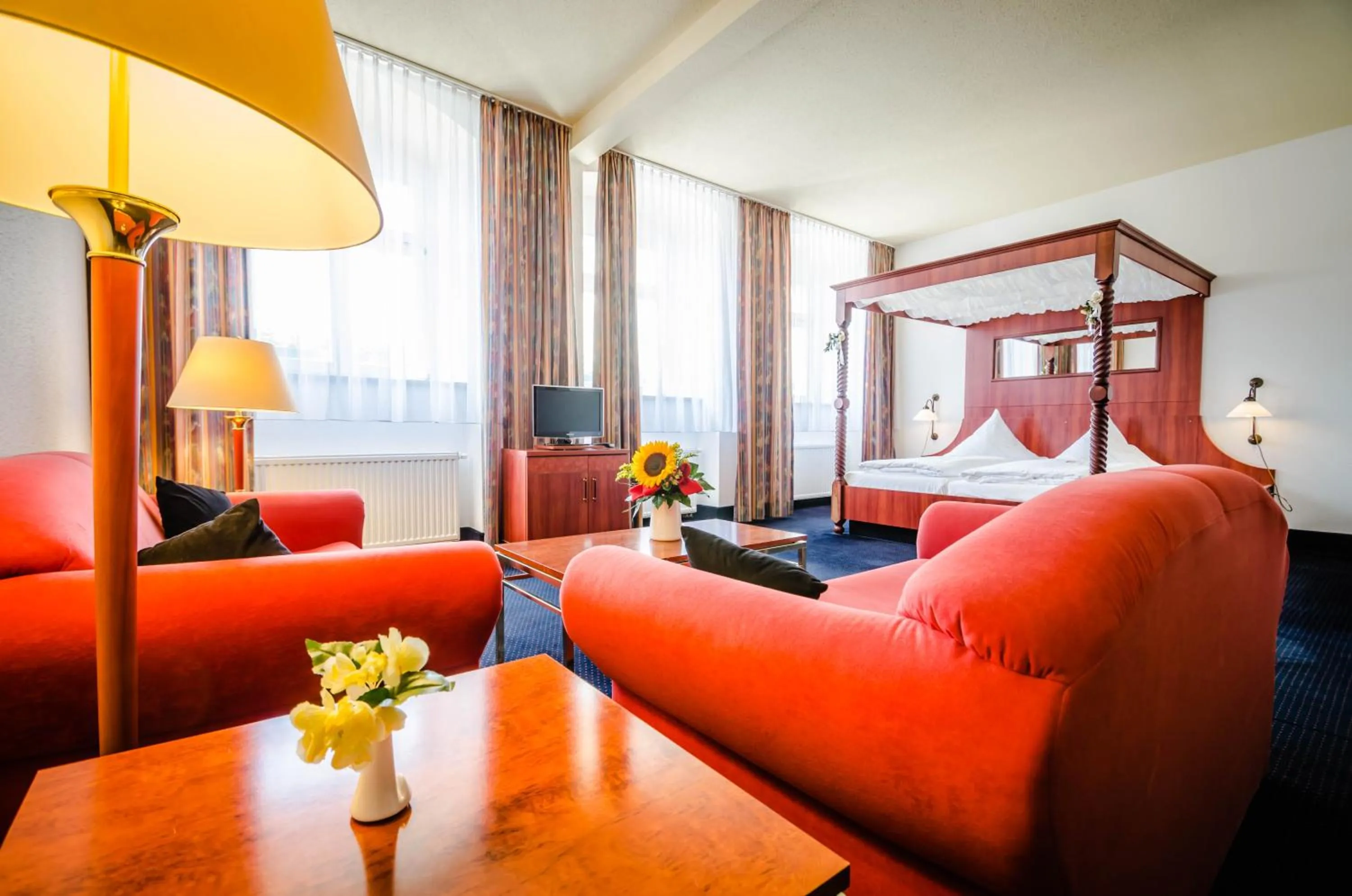 Day, Bed in Hotel Wilder Mann Annaberg-Buchholz