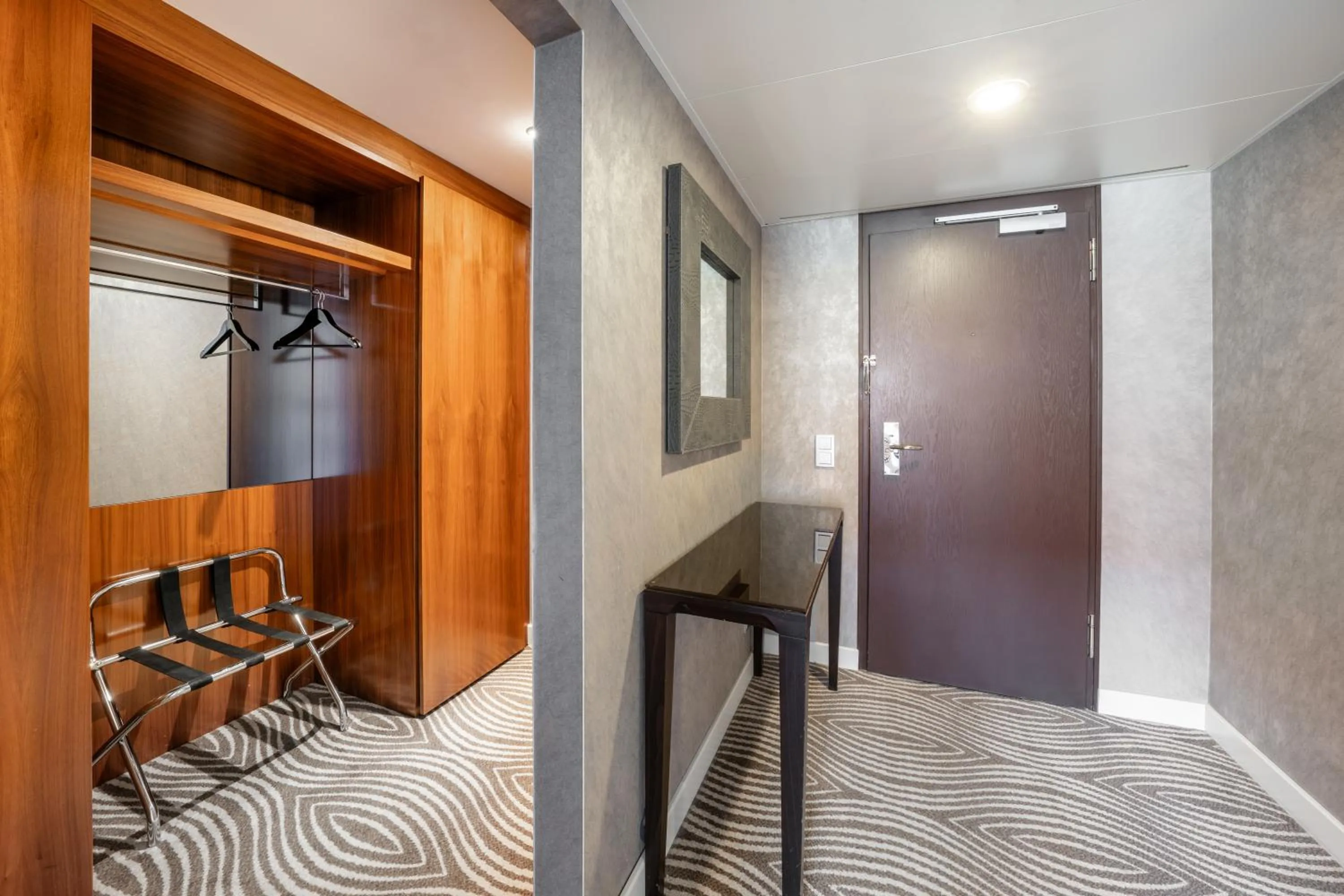 wardrobe in Hilton Berlin