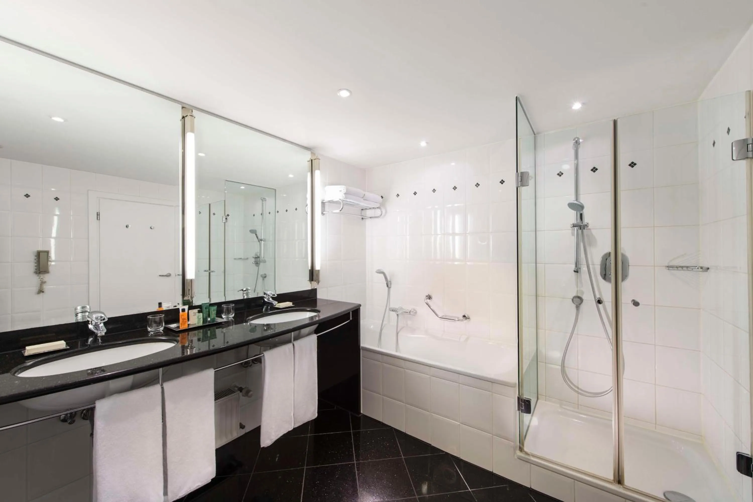 Bathroom in Hilton Berlin