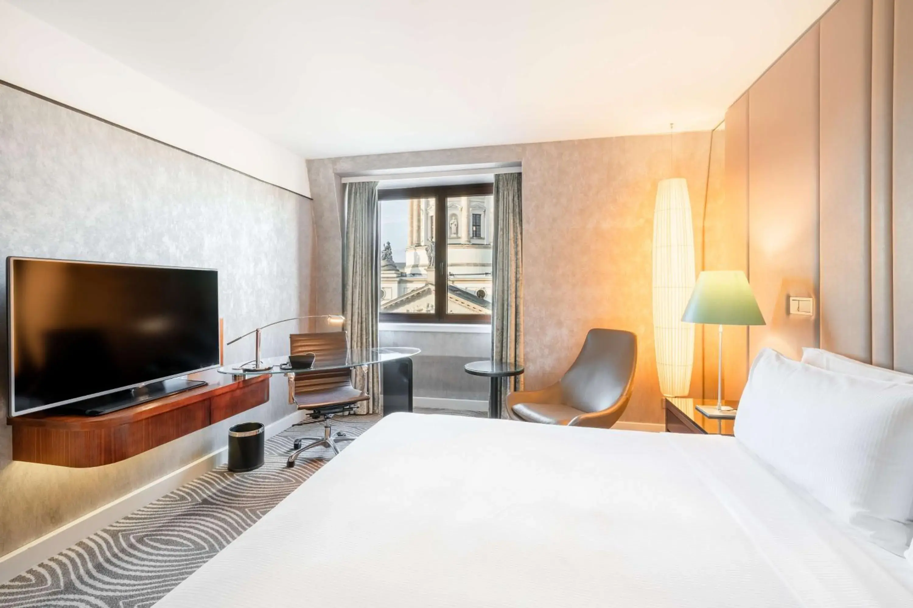 Executive King Room Dome View with Executive Lounge Access in Hilton Berlin Executive King Room Dome View with Executive Lounge Access in Hilton Berlin