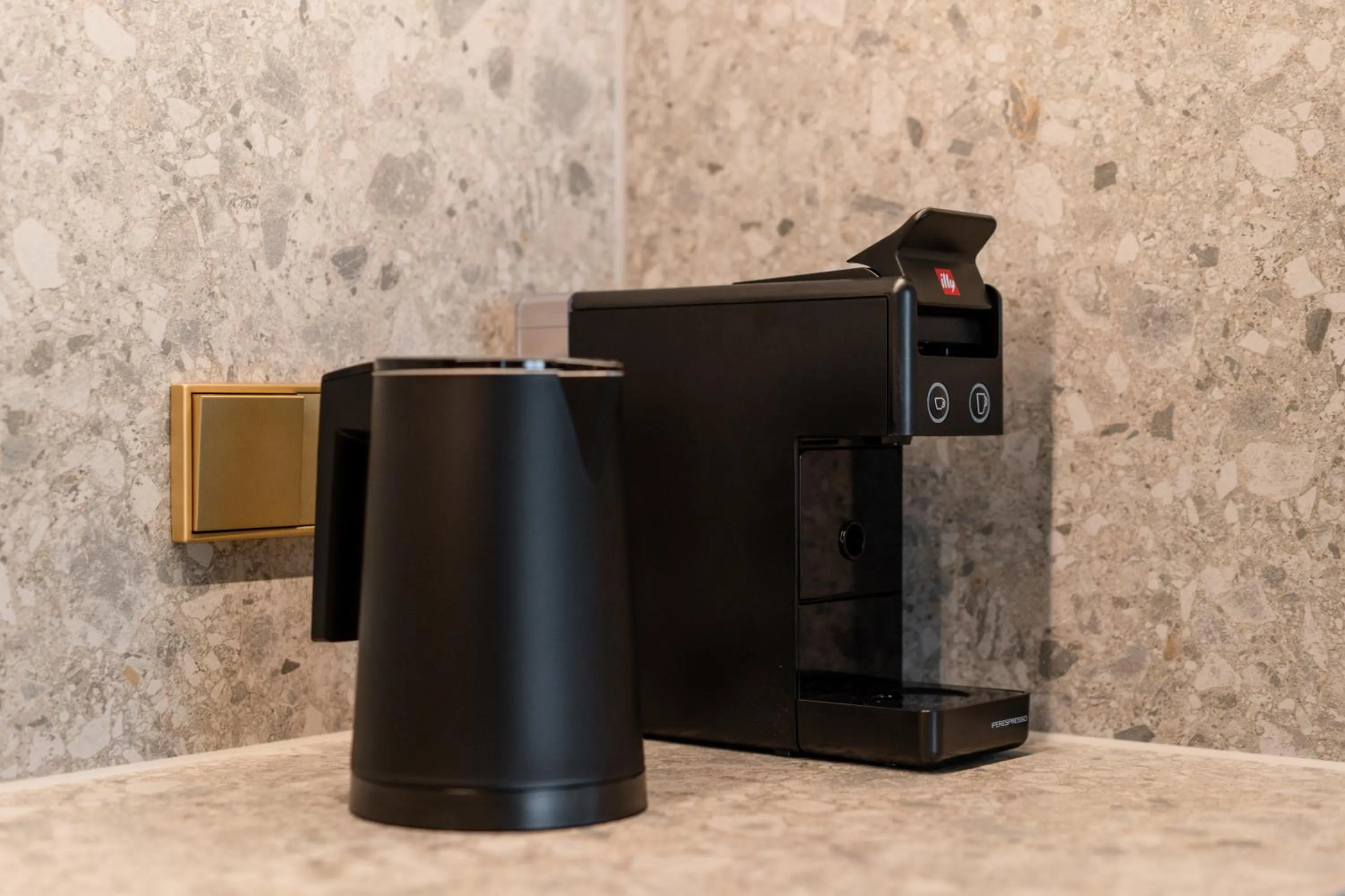 Coffee/tea facilities in Hilton Berlin