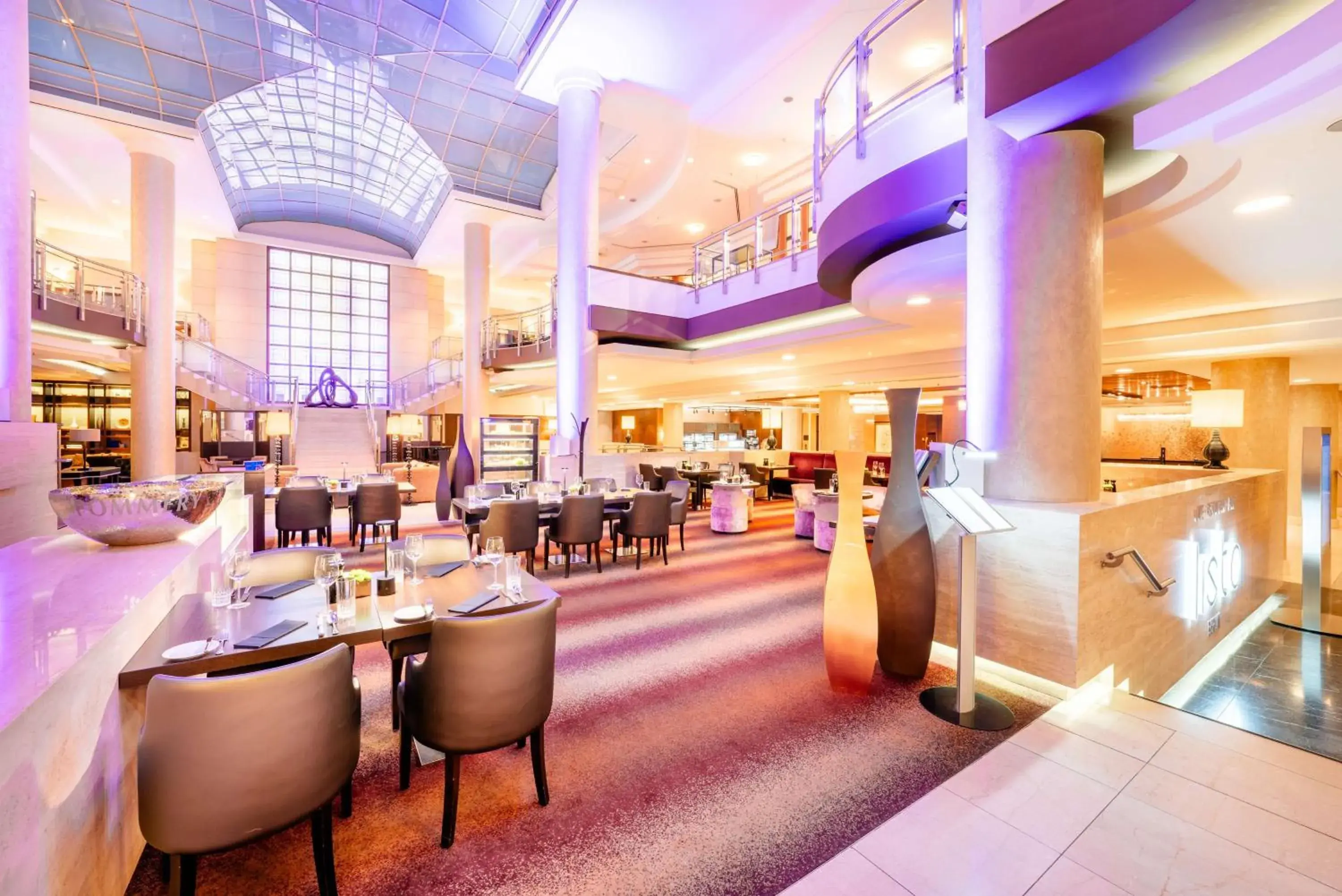 Restaurant/places to eat in Hilton Berlin Restaurant/places to eat in Hilton Berlin