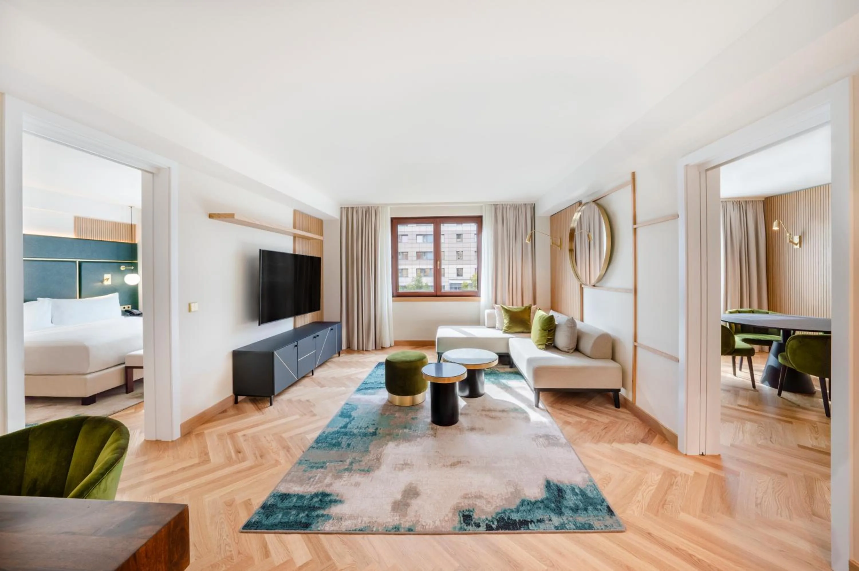 Photo of the whole room, Bed in Hilton Berlin