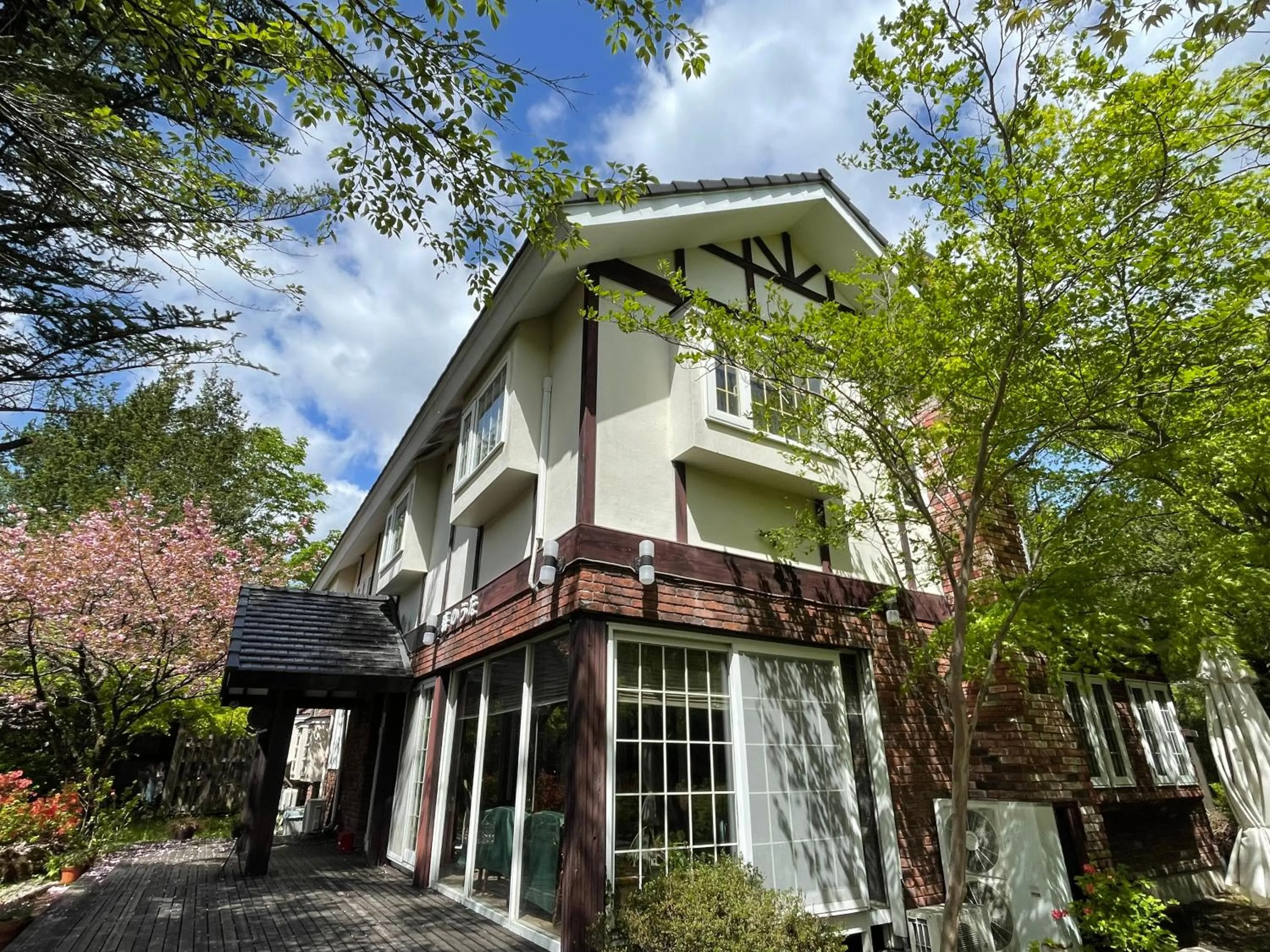 Property building in Morinouta