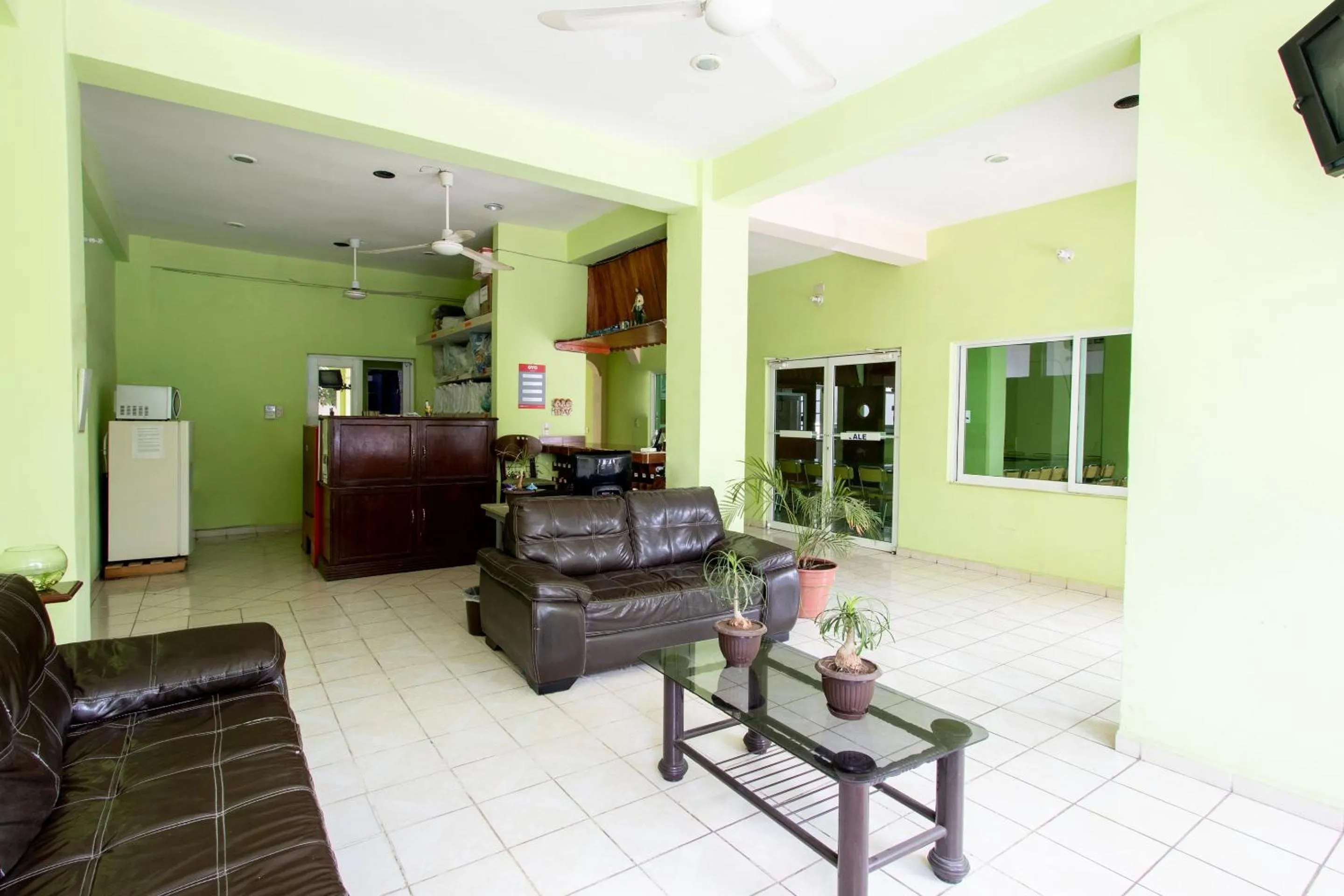 Lobby or reception in OYO Hotel Estacion,José Cardel,Parque Central Revolución