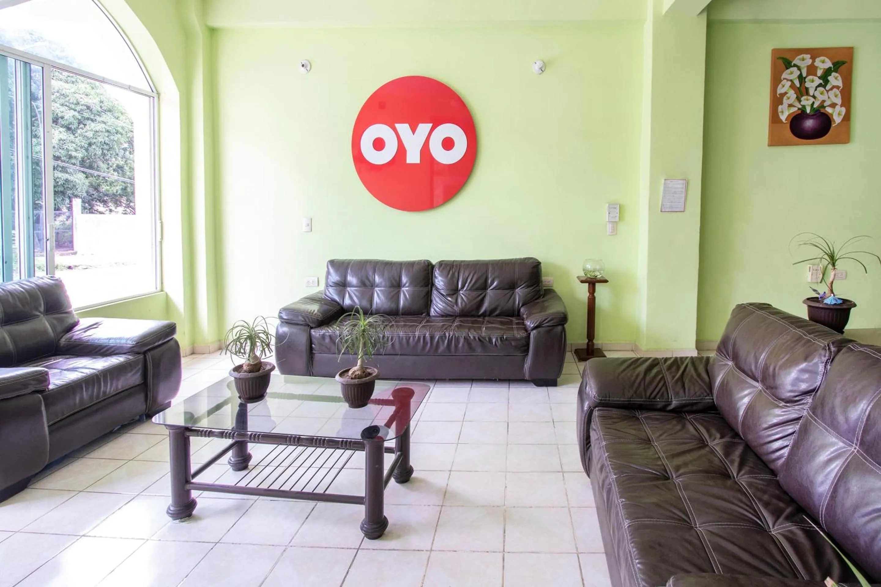 Living room in OYO Hotel Estacion,José Cardel,Parque Central Revolución
