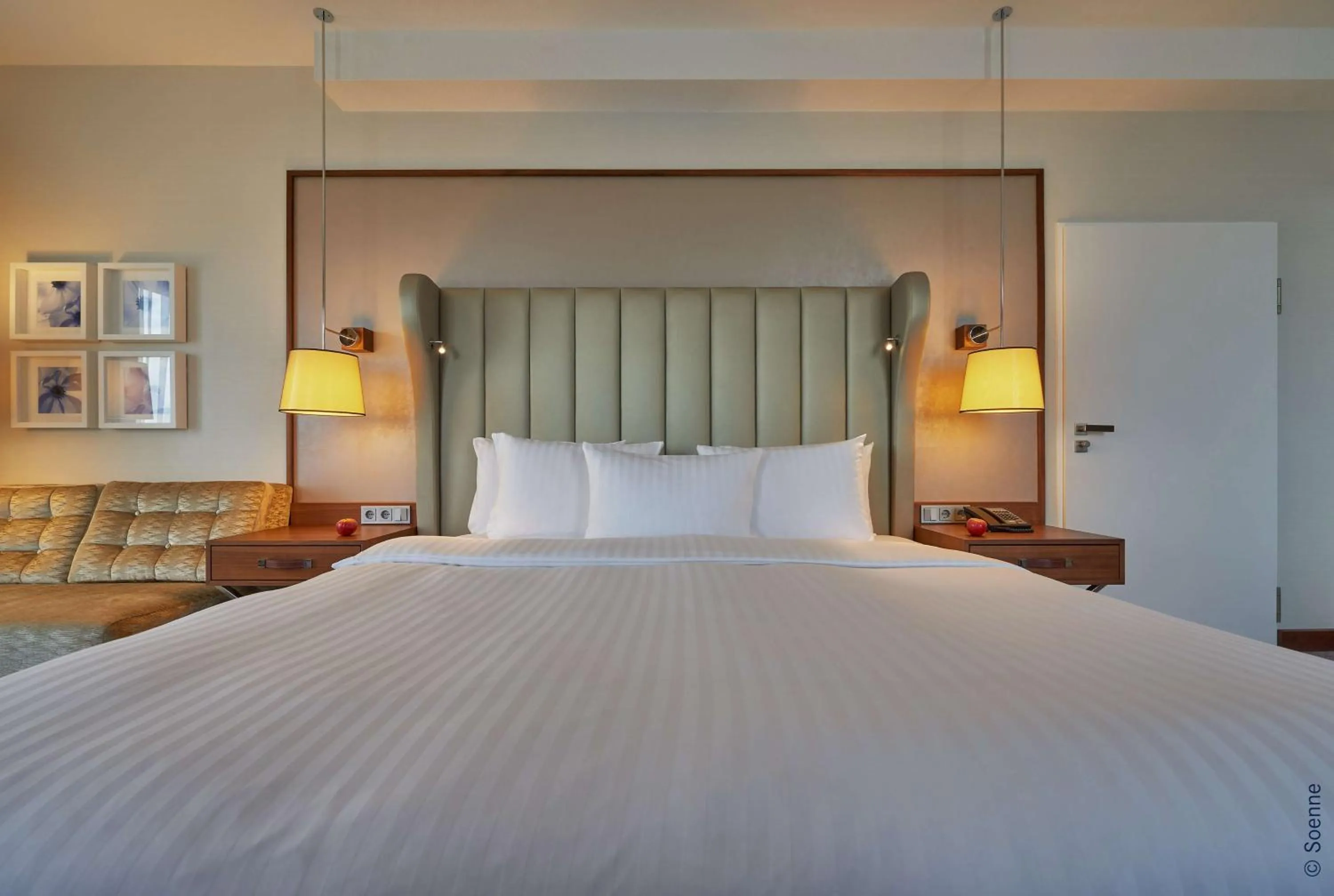 Bedroom, Bed in Dorint Hotel Bonn