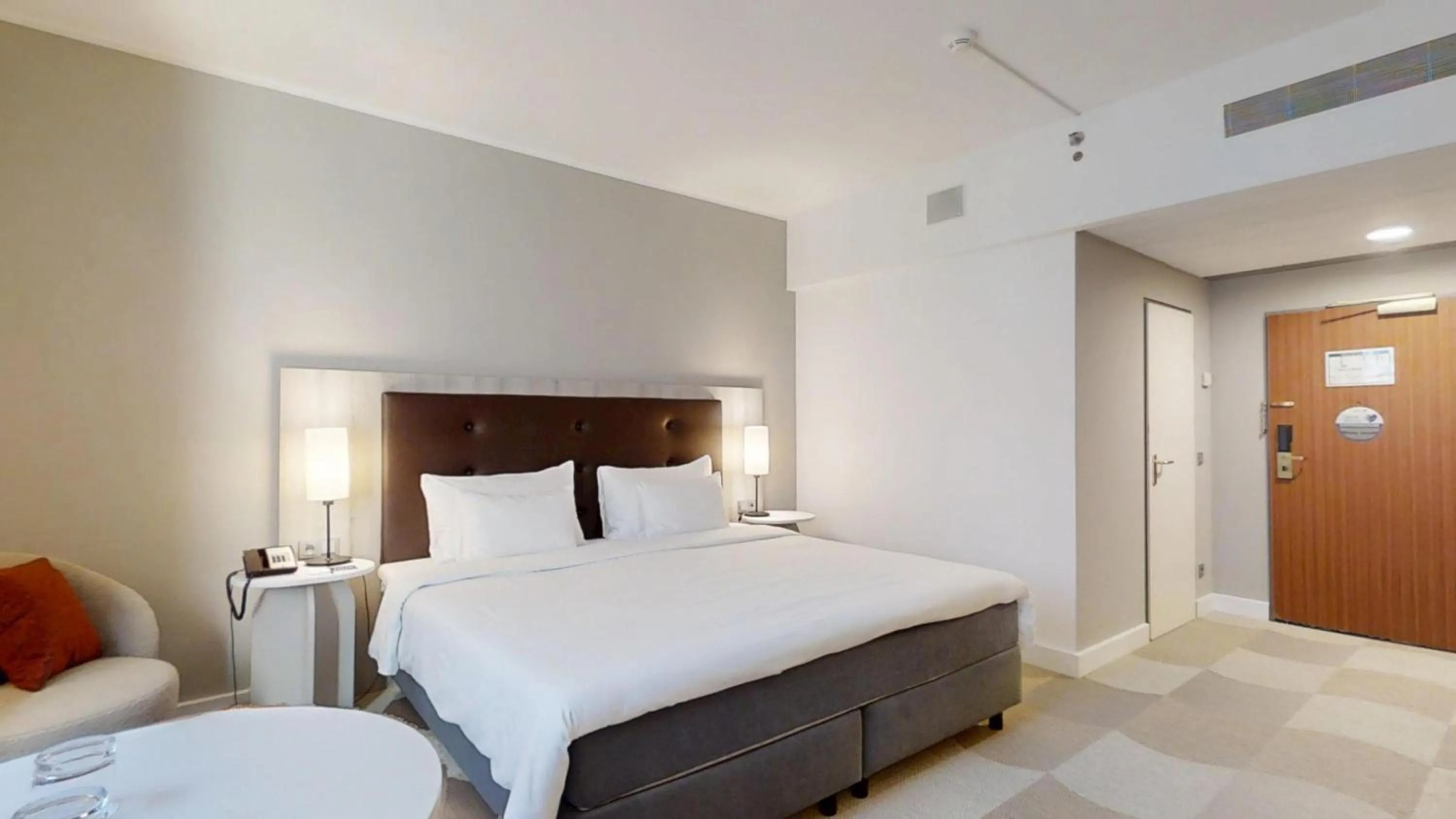 Bedroom, Bed in Radisson Blu Hotel Bremen