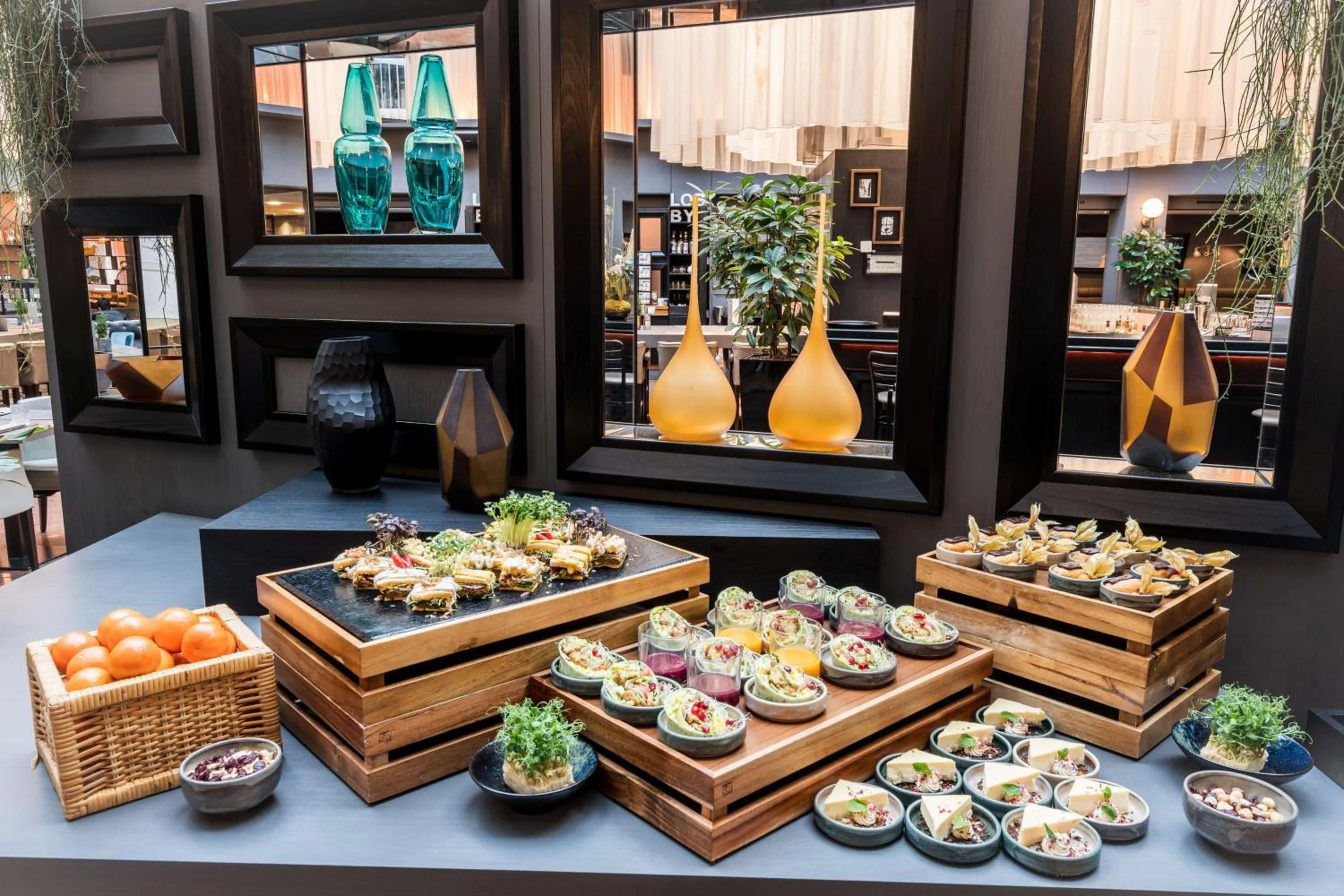 Restaurant/places to eat in Radisson Blu Hotel Bremen